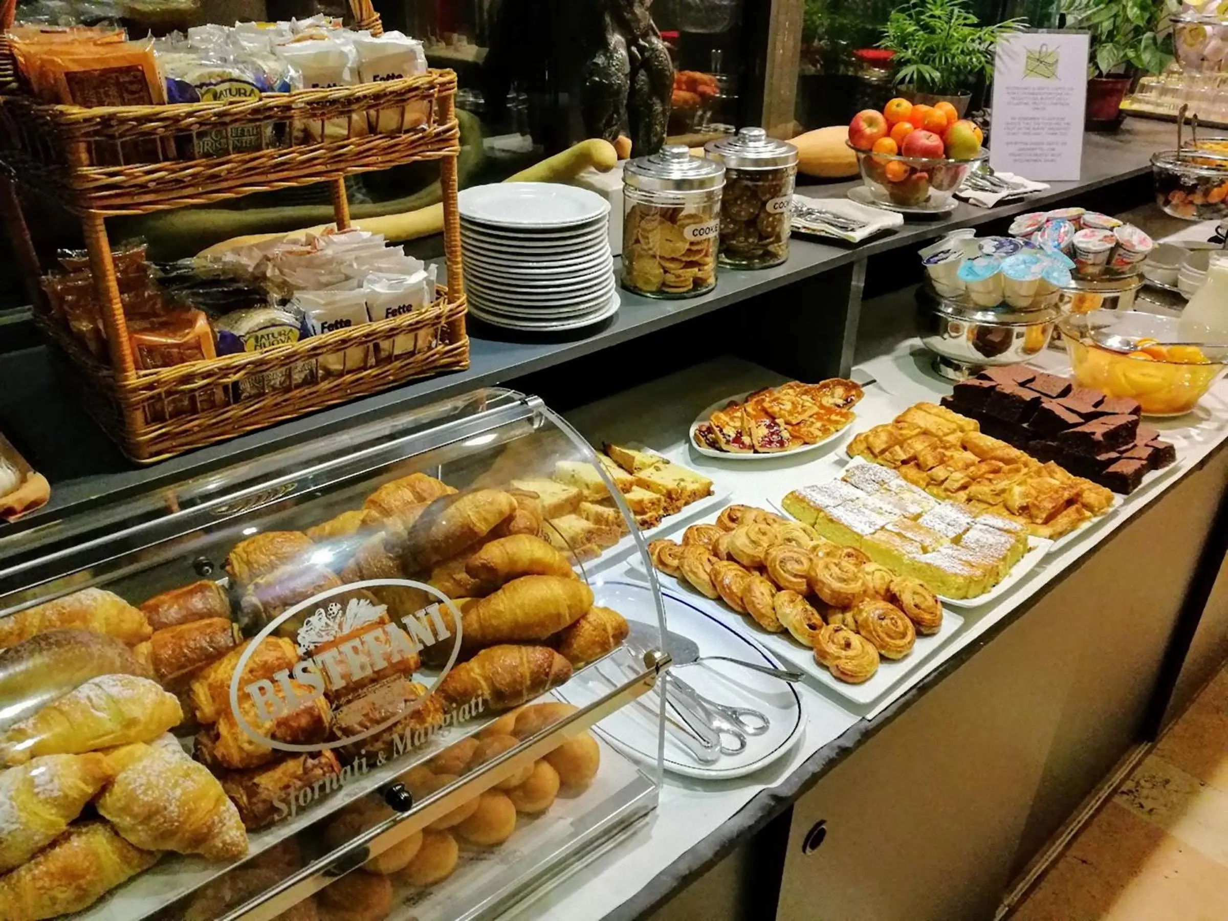 Buffet breakfast in Hotel Martini