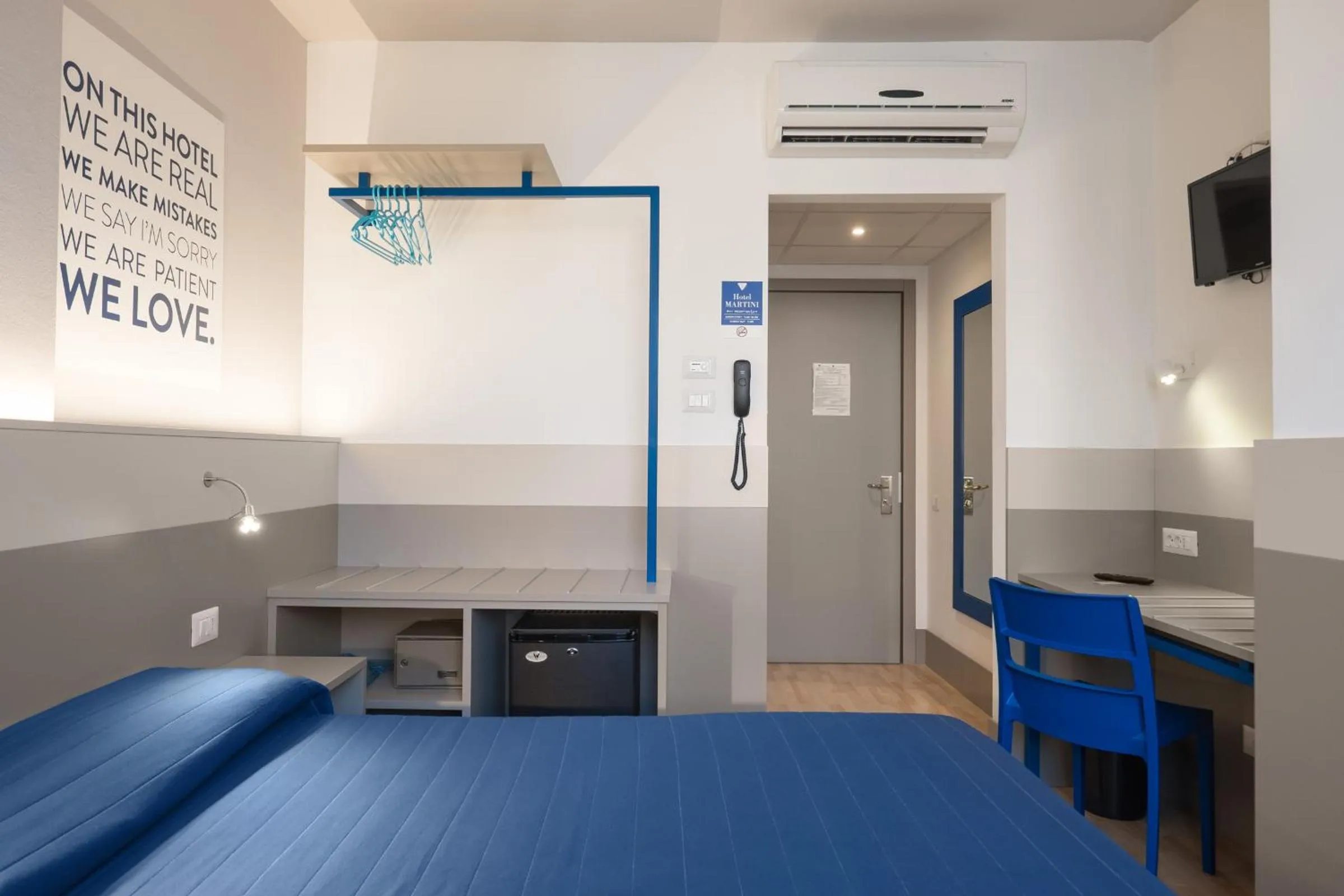 Photo of the whole room, Bed in Hotel Martini