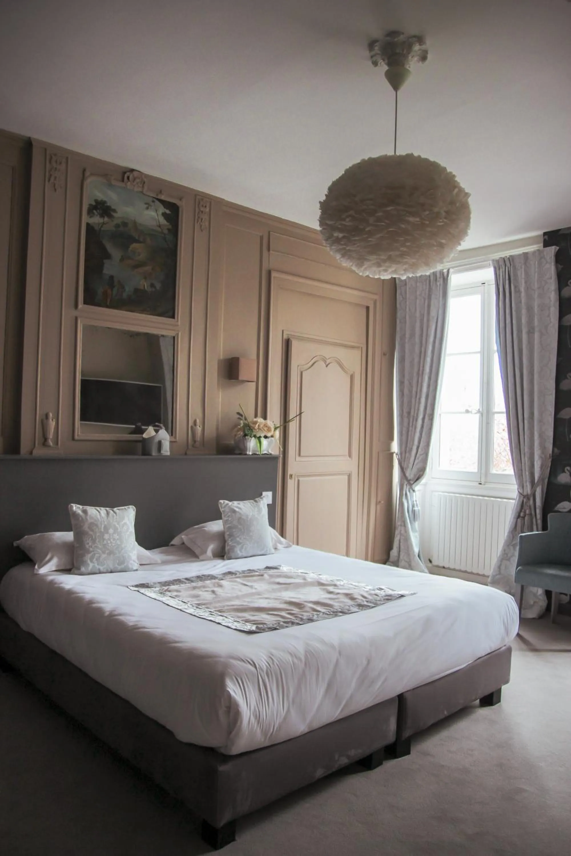 Bedroom, Bed in Hôtel Le Petit Périer
