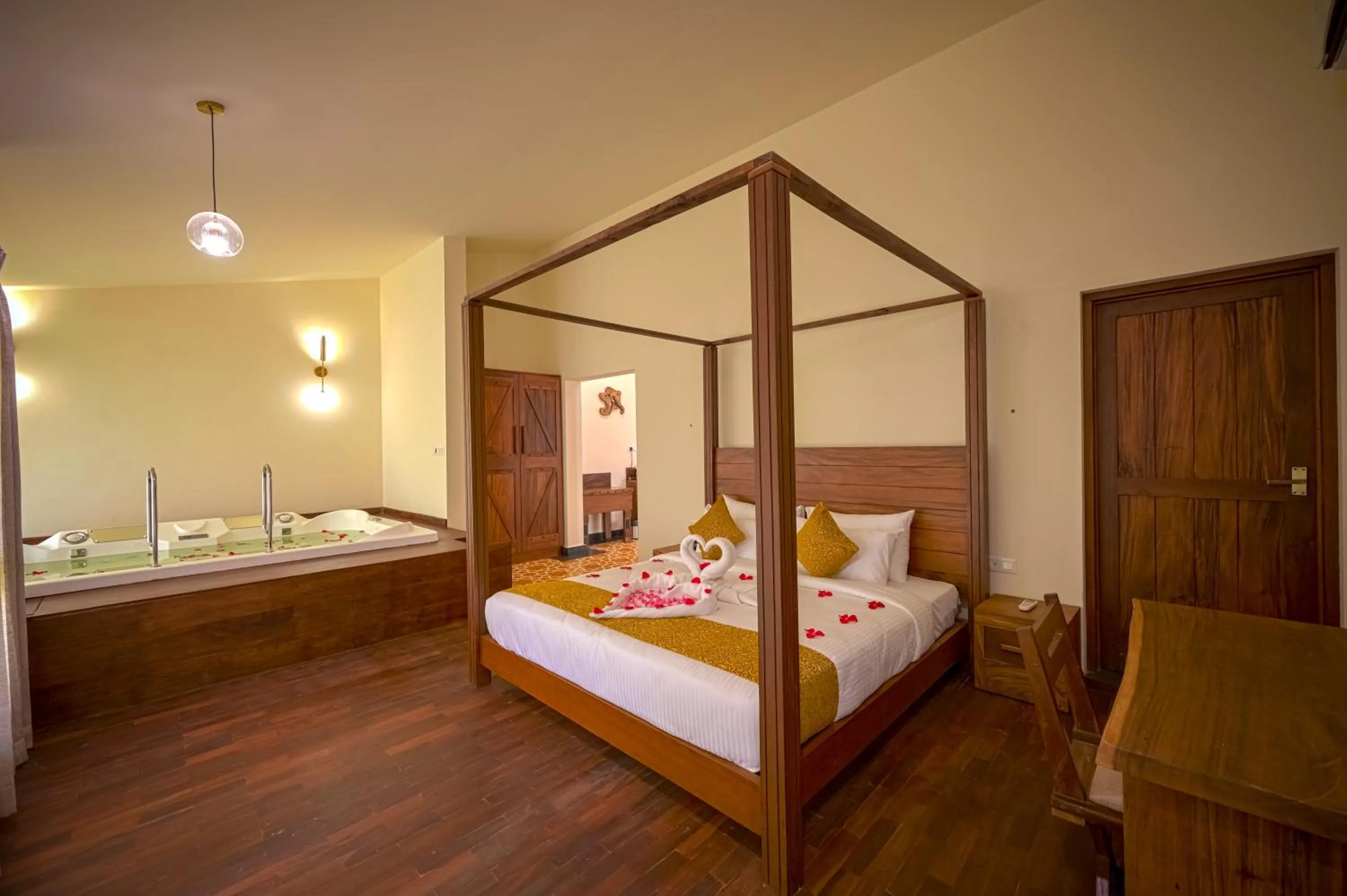 Bedroom, Bed in Maple Ash Resort