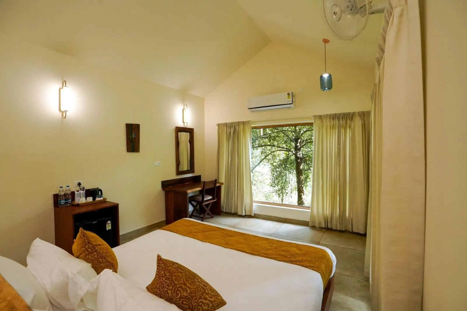 Bedroom, Bed in Maple Ash Resort