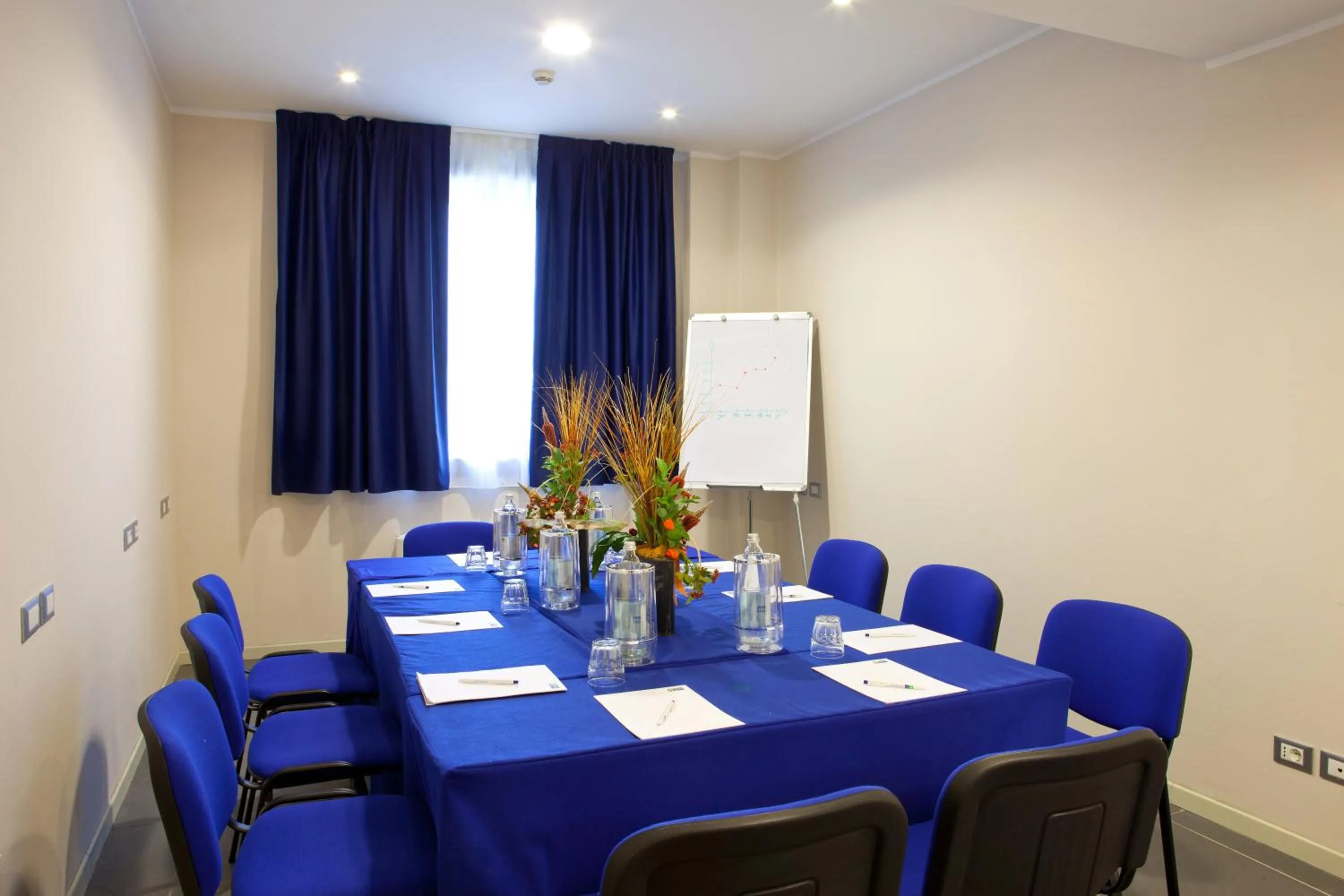 Meeting/conference room in Holiday Inn Express Reggio Emilia by IHG