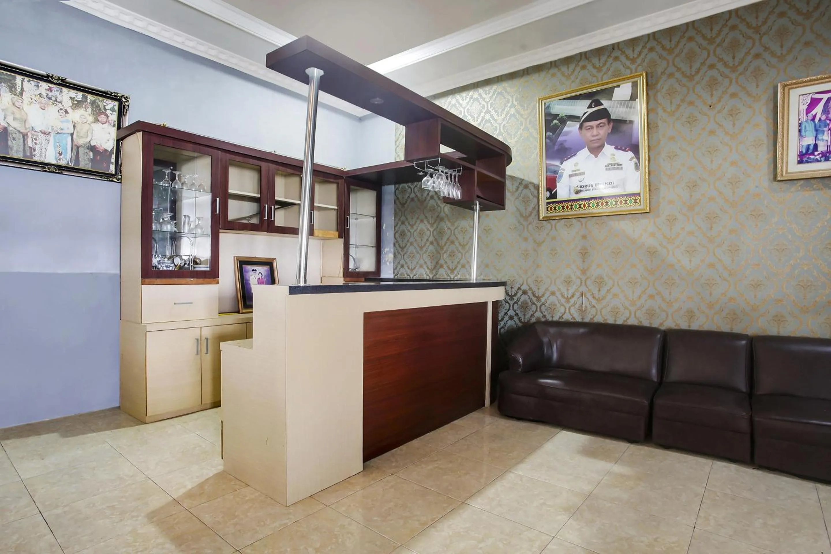 Lobby or reception in Hotel O Cottage Putra Mutun Beach