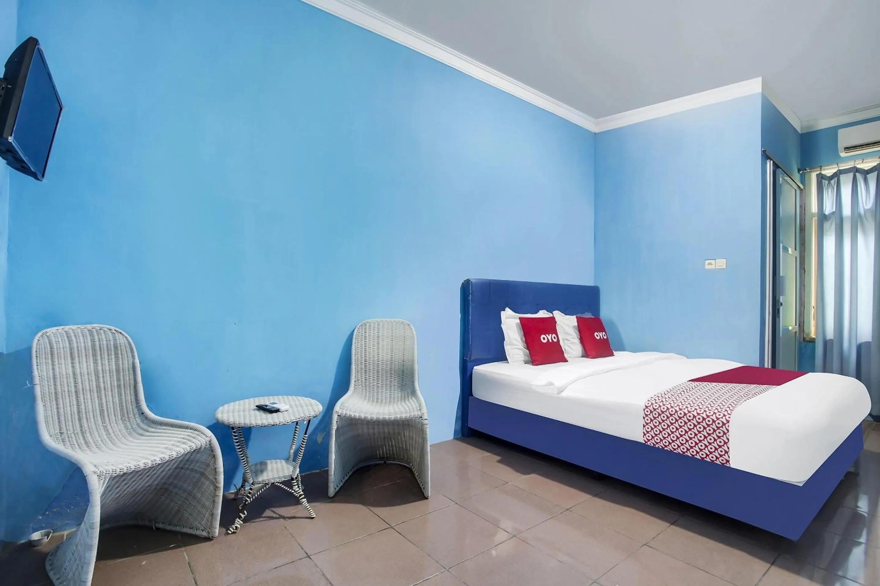 Bedroom, Bed in Hotel O Cottage Putra Mutun Beach