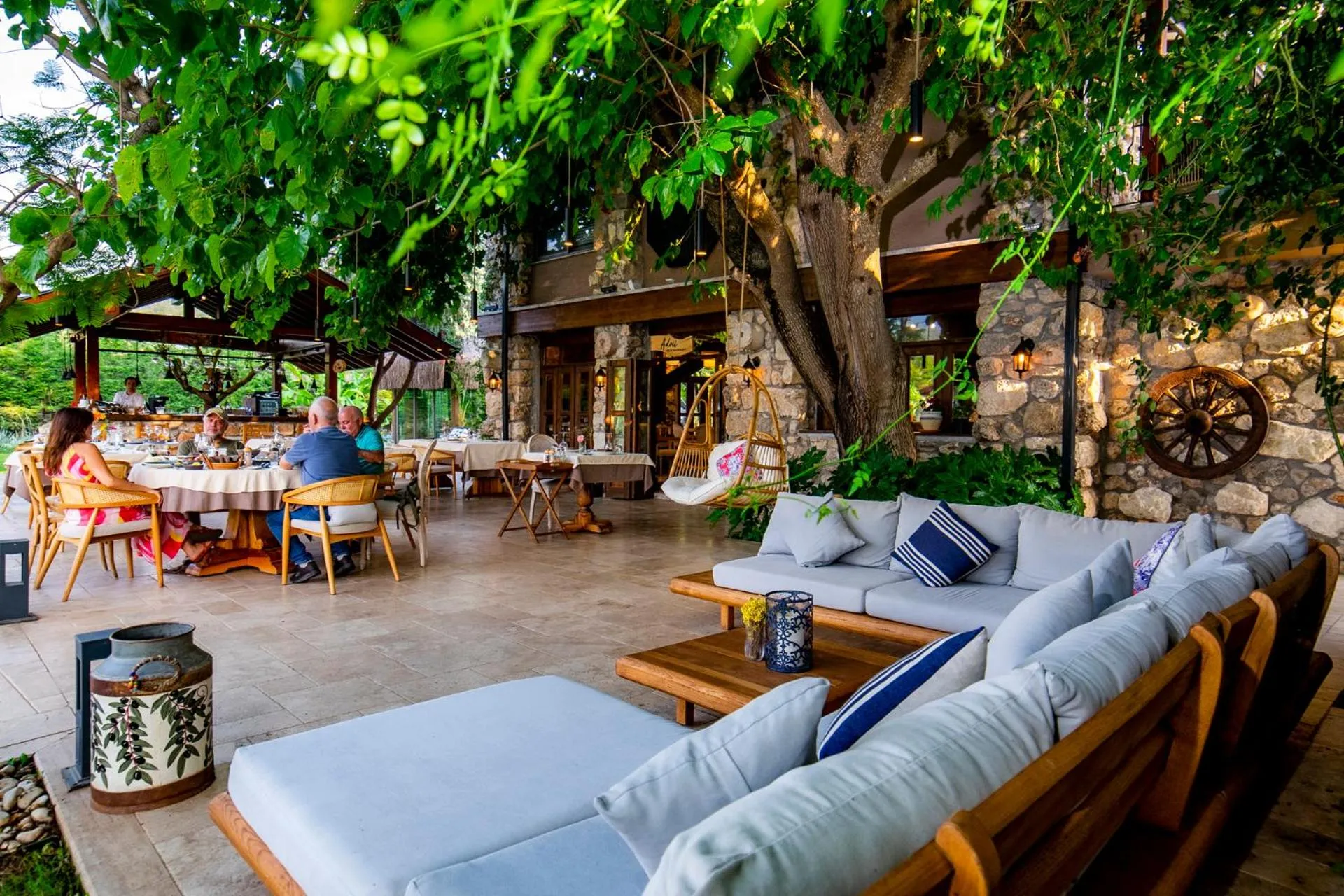 Restaurant/places to eat in Kaya Villas Exclusive