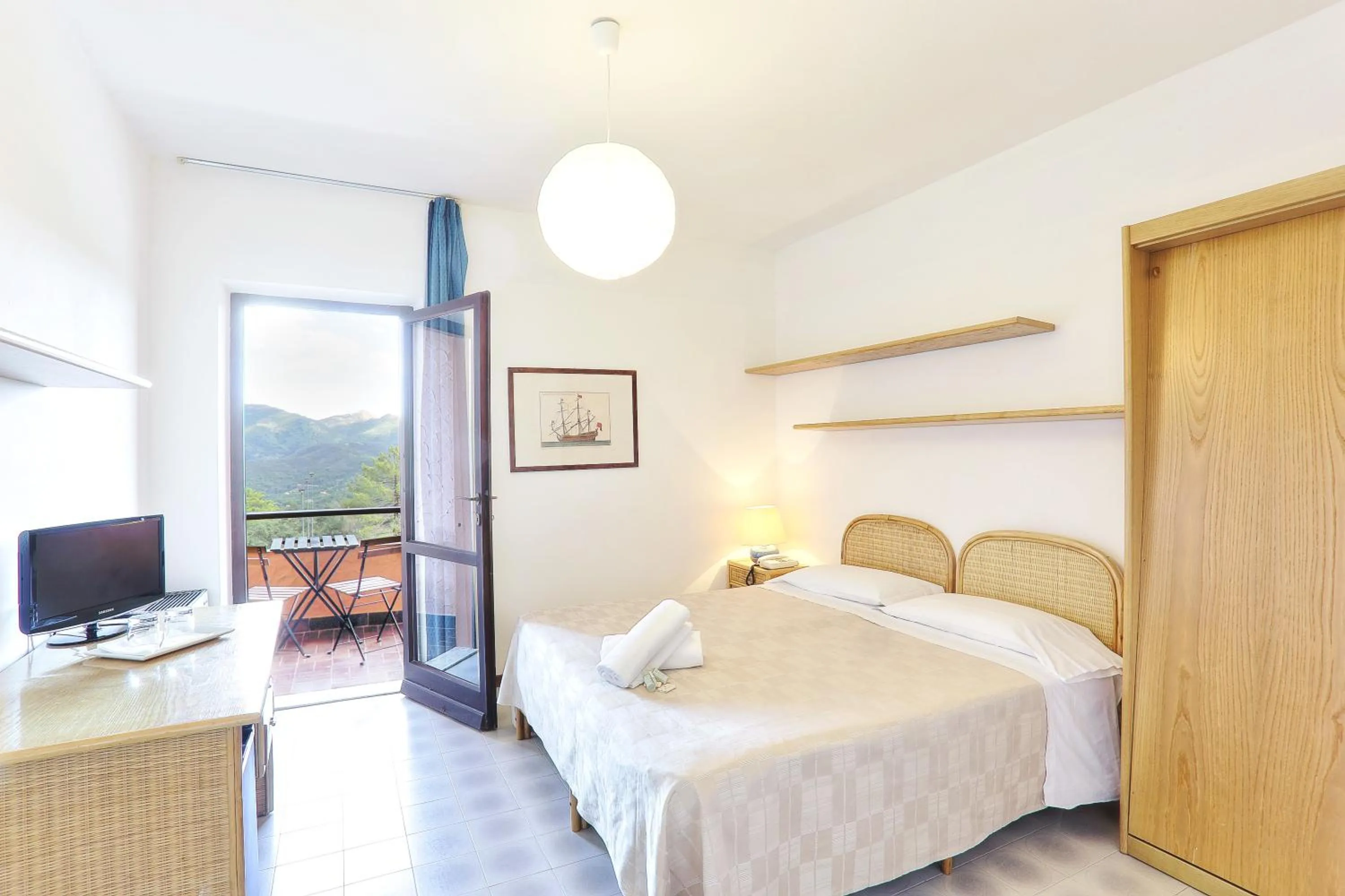 Photo of the whole room, Bed in Resort Le Picchiaie