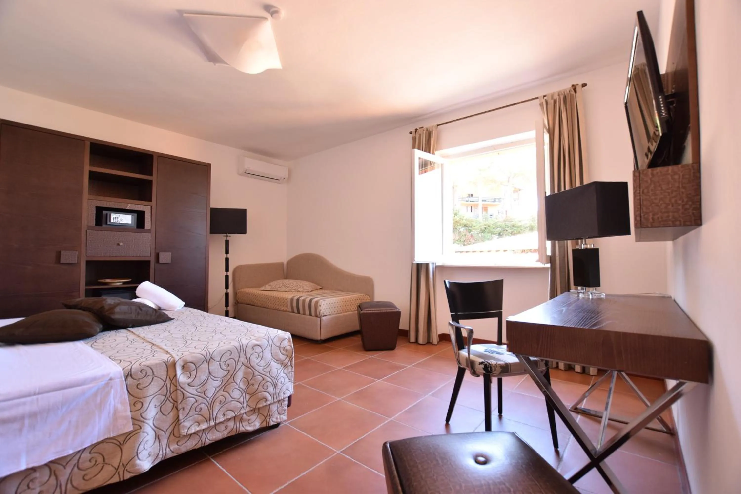 Photo of the whole room, Bed in Resort Le Picchiaie