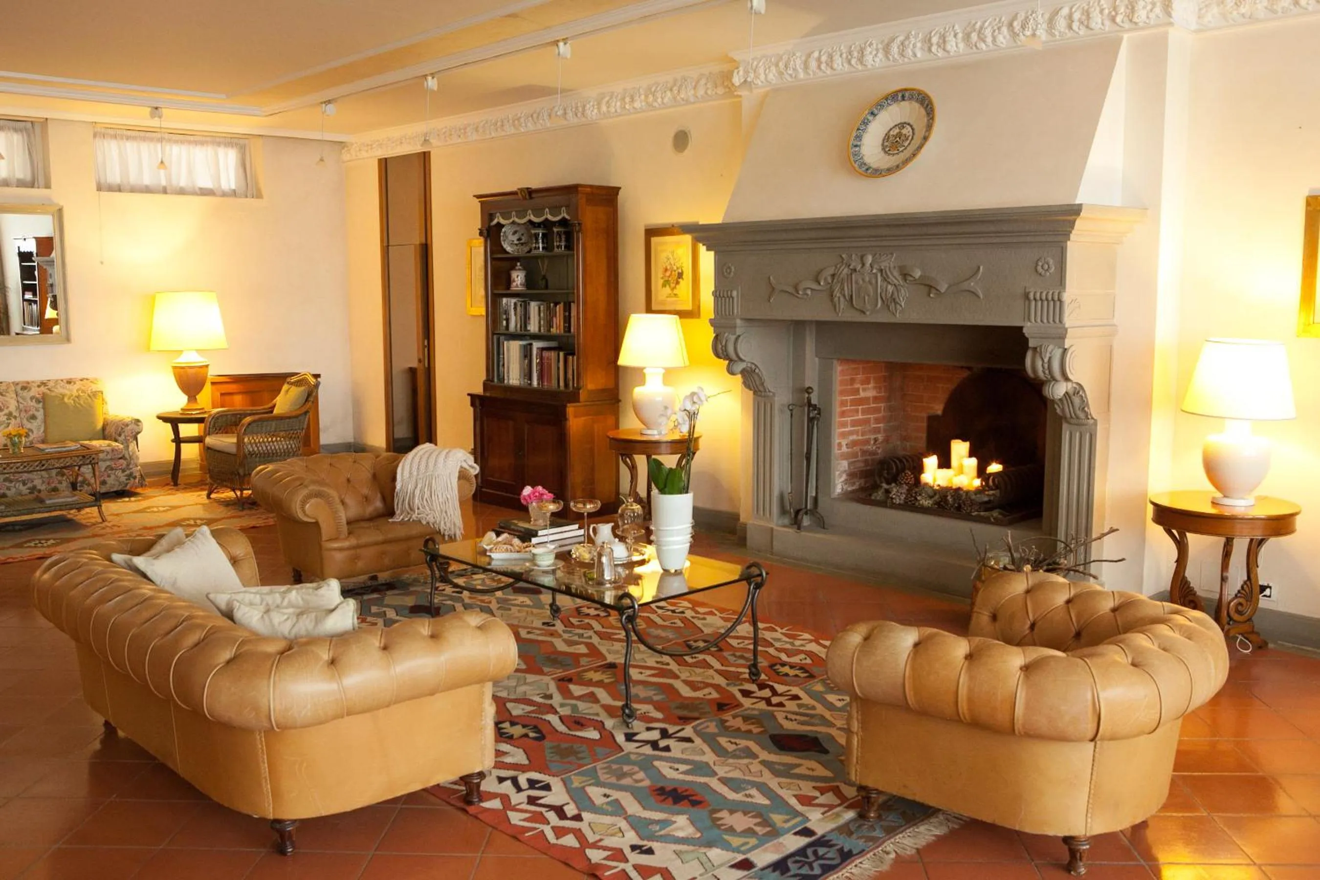 Communal lounge/ TV room in Relais Santa Chiara Hotel - Tuscany Charme