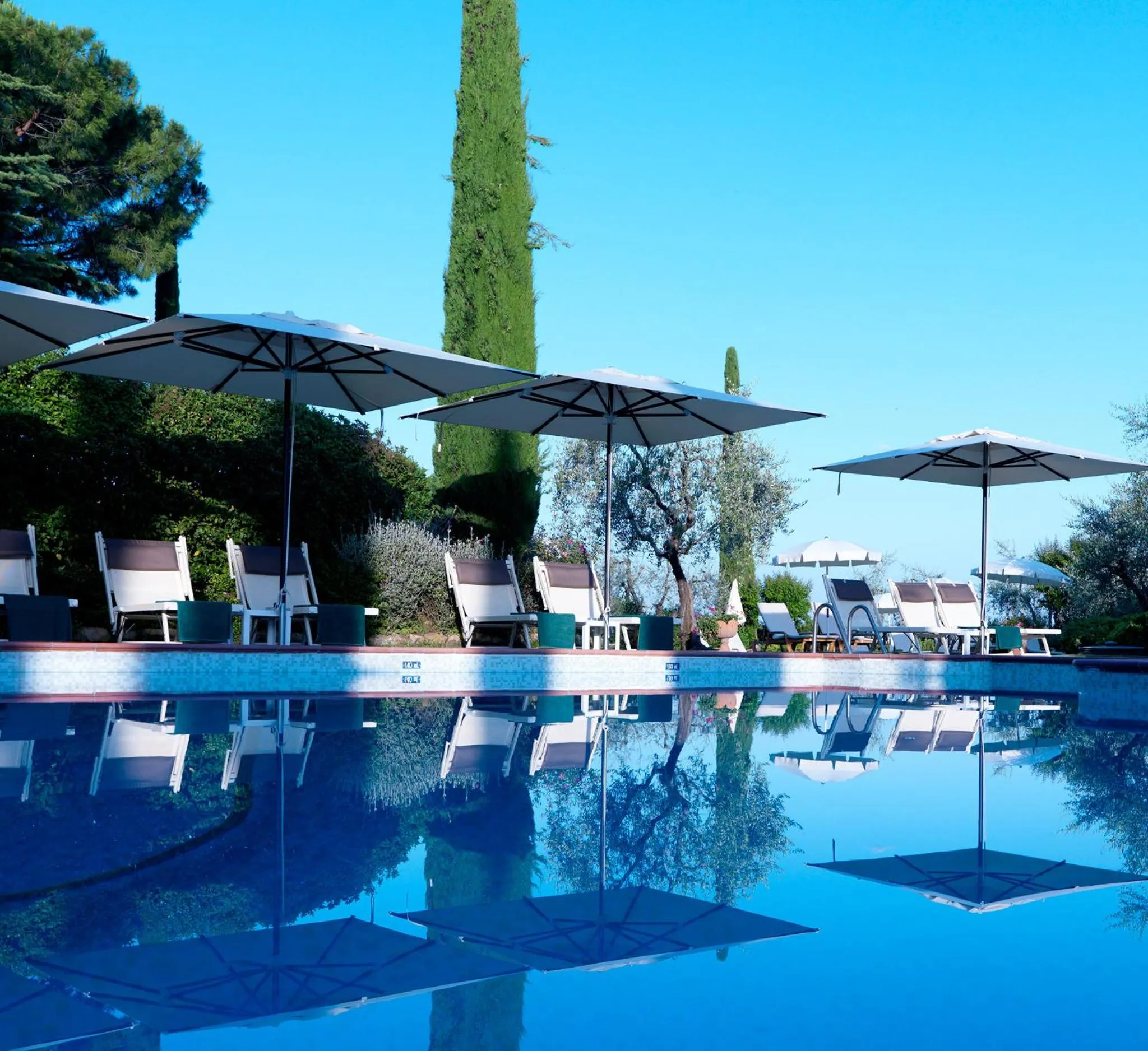Swimming pool in Relais Santa Chiara Hotel - Tuscany Charme