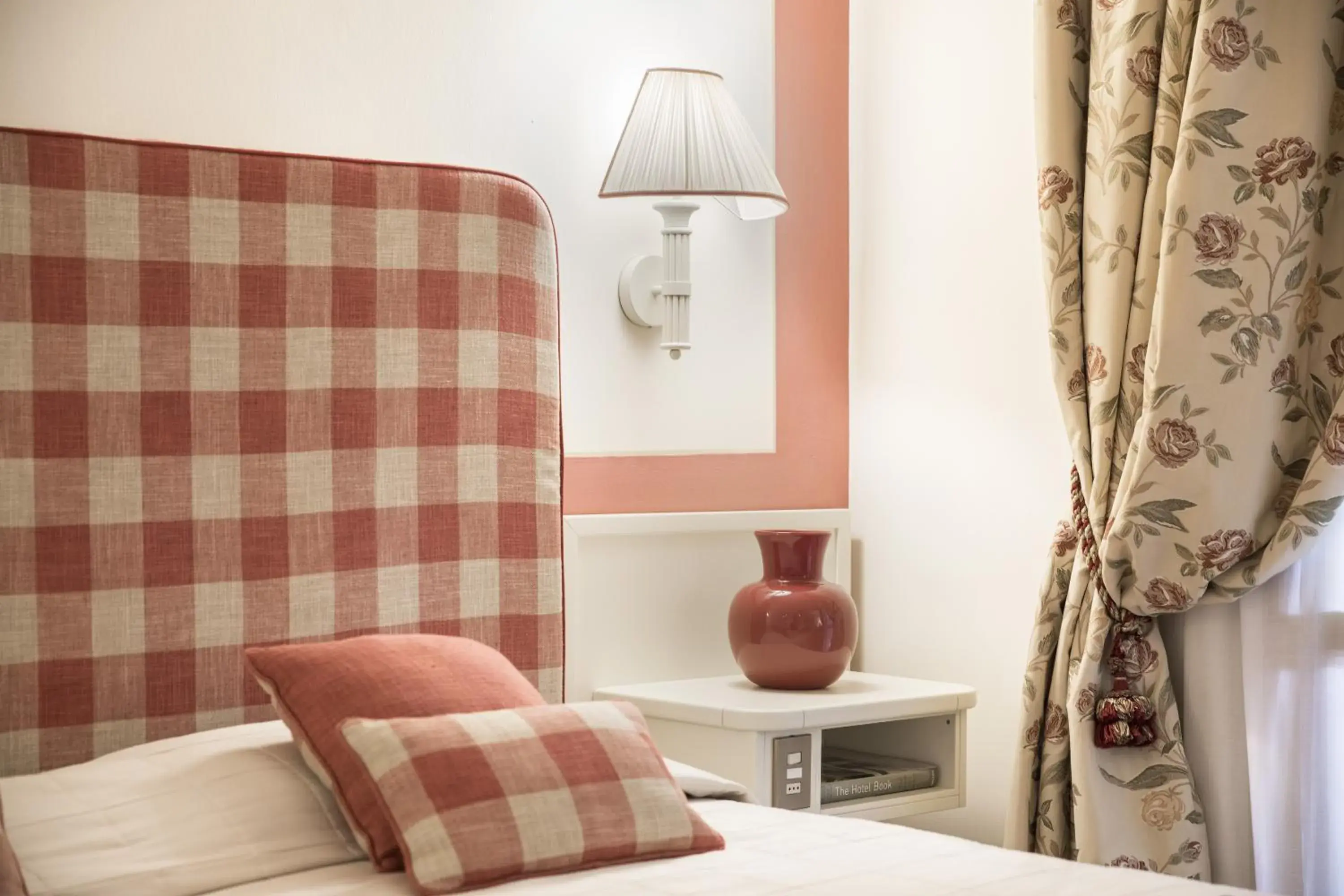 Superior Double Room with View in Relais Santa Chiara Hotel - Tuscany Charme Superior Double Room with View in Relais Santa Chiara Hotel - Tuscany Charme