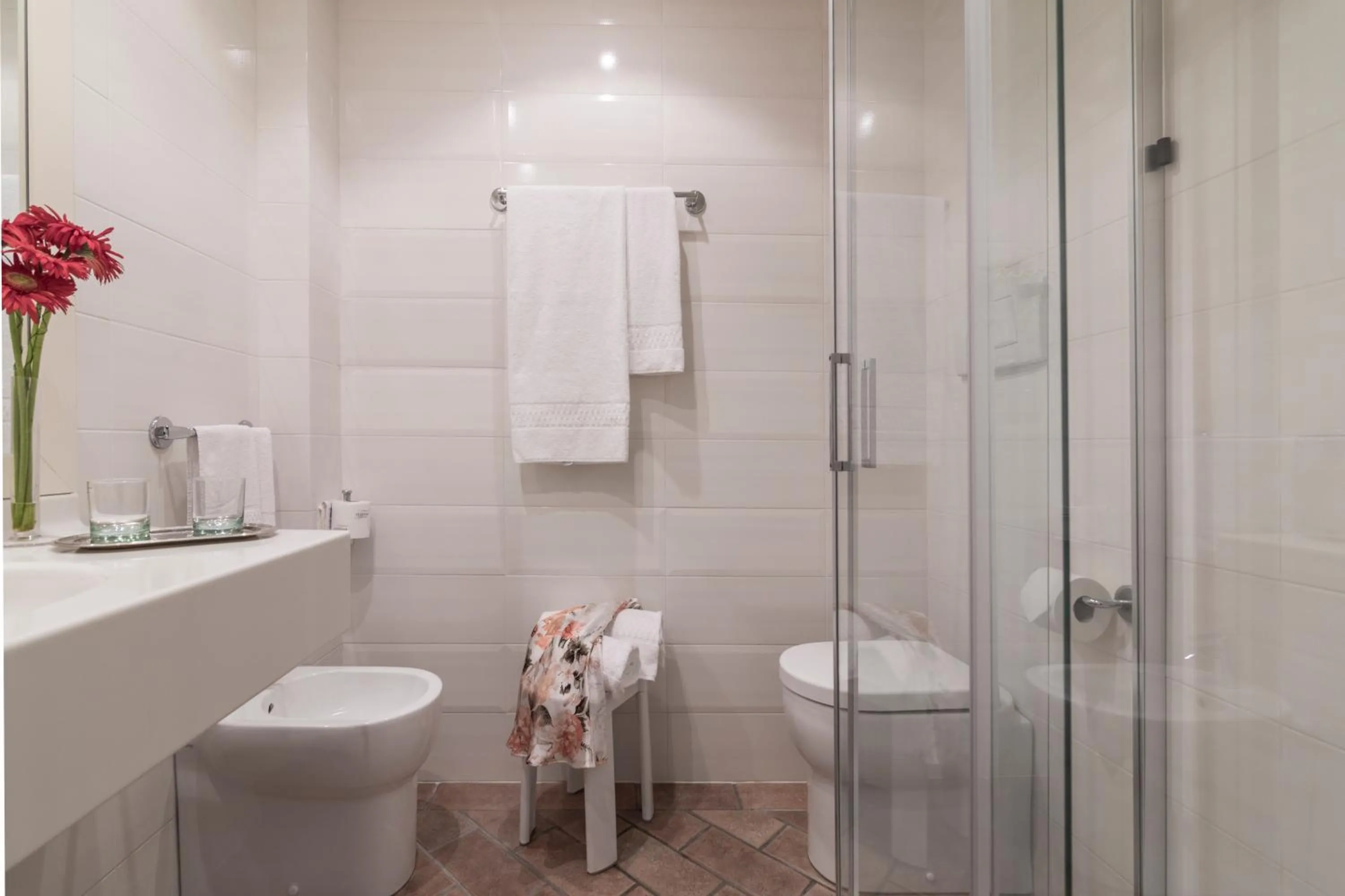 Shower in Relais Santa Chiara Hotel - Tuscany Charme