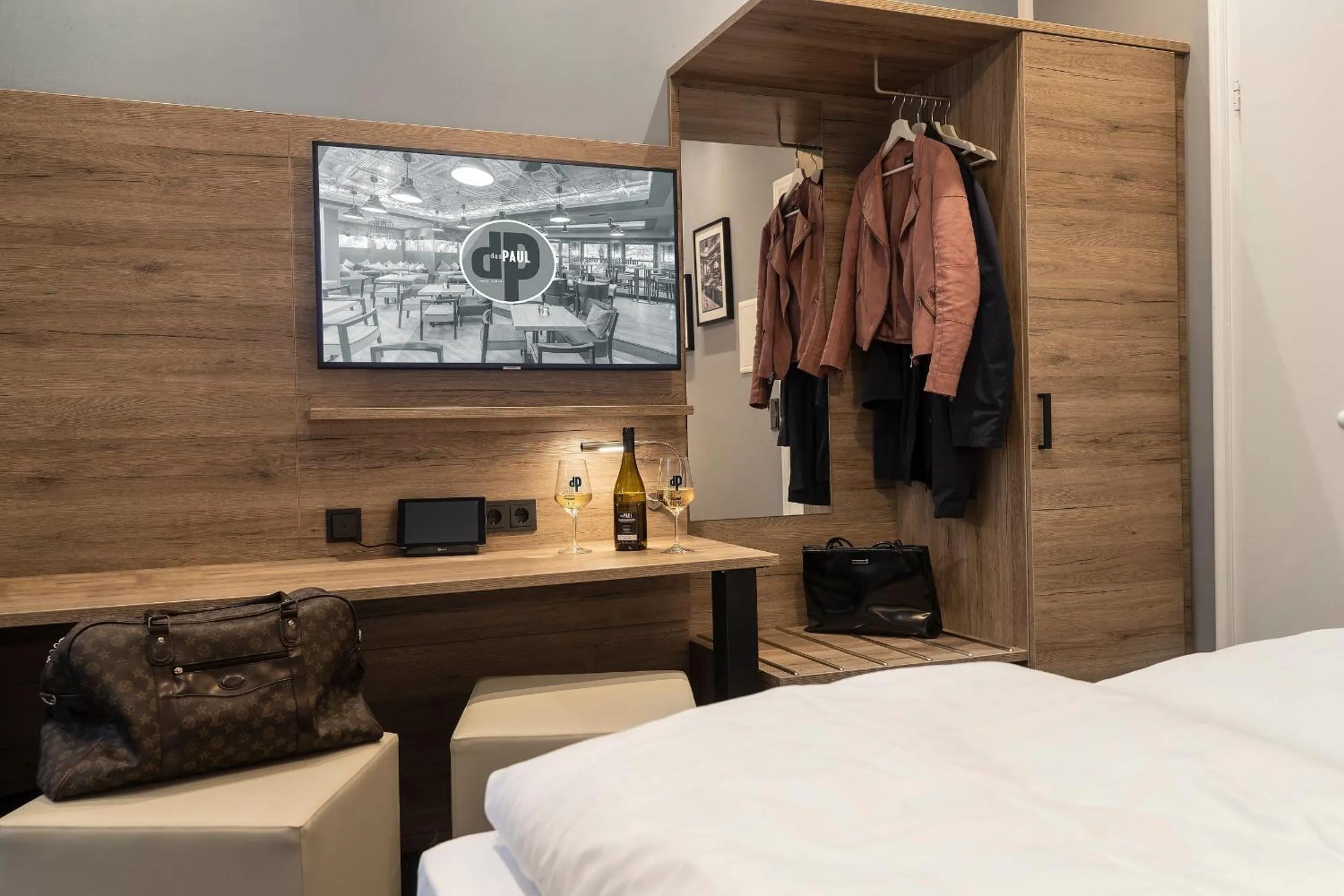 wardrobe, Bed in Riverview Apartments by dasPaul