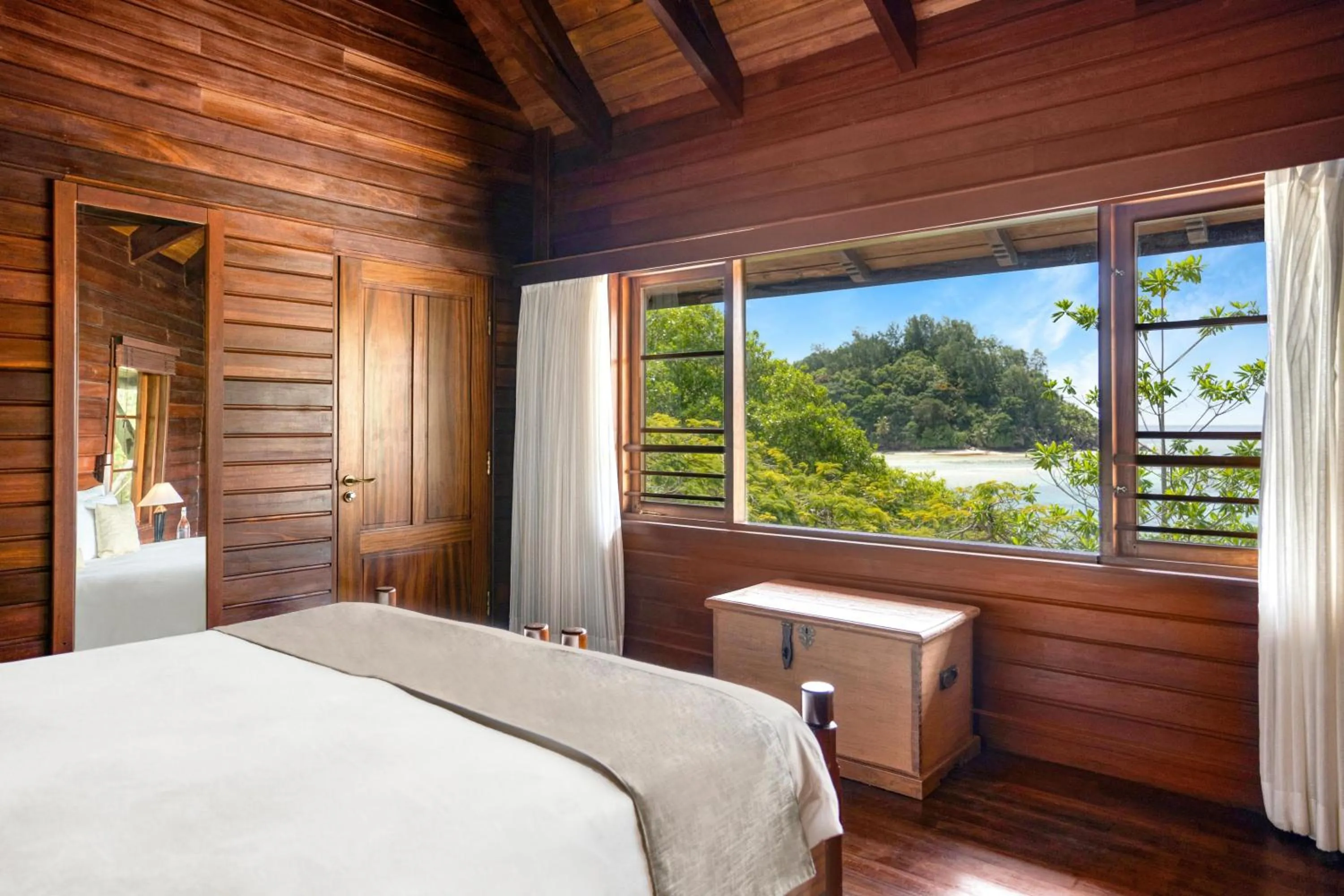 Bedroom, Bed in JA Enchanted Island Resort Seychelles