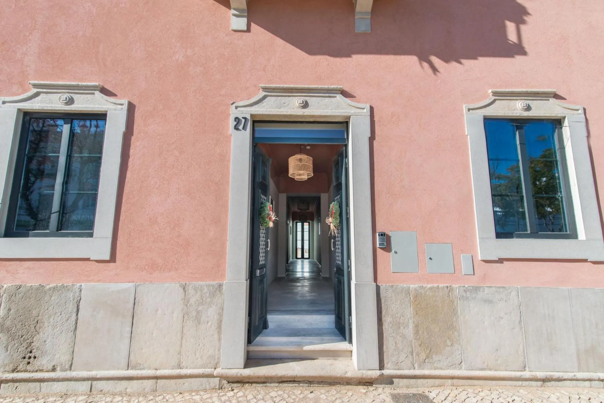 Facade/entrance in Casa Rosa Villa with Pool in Olhao Centre