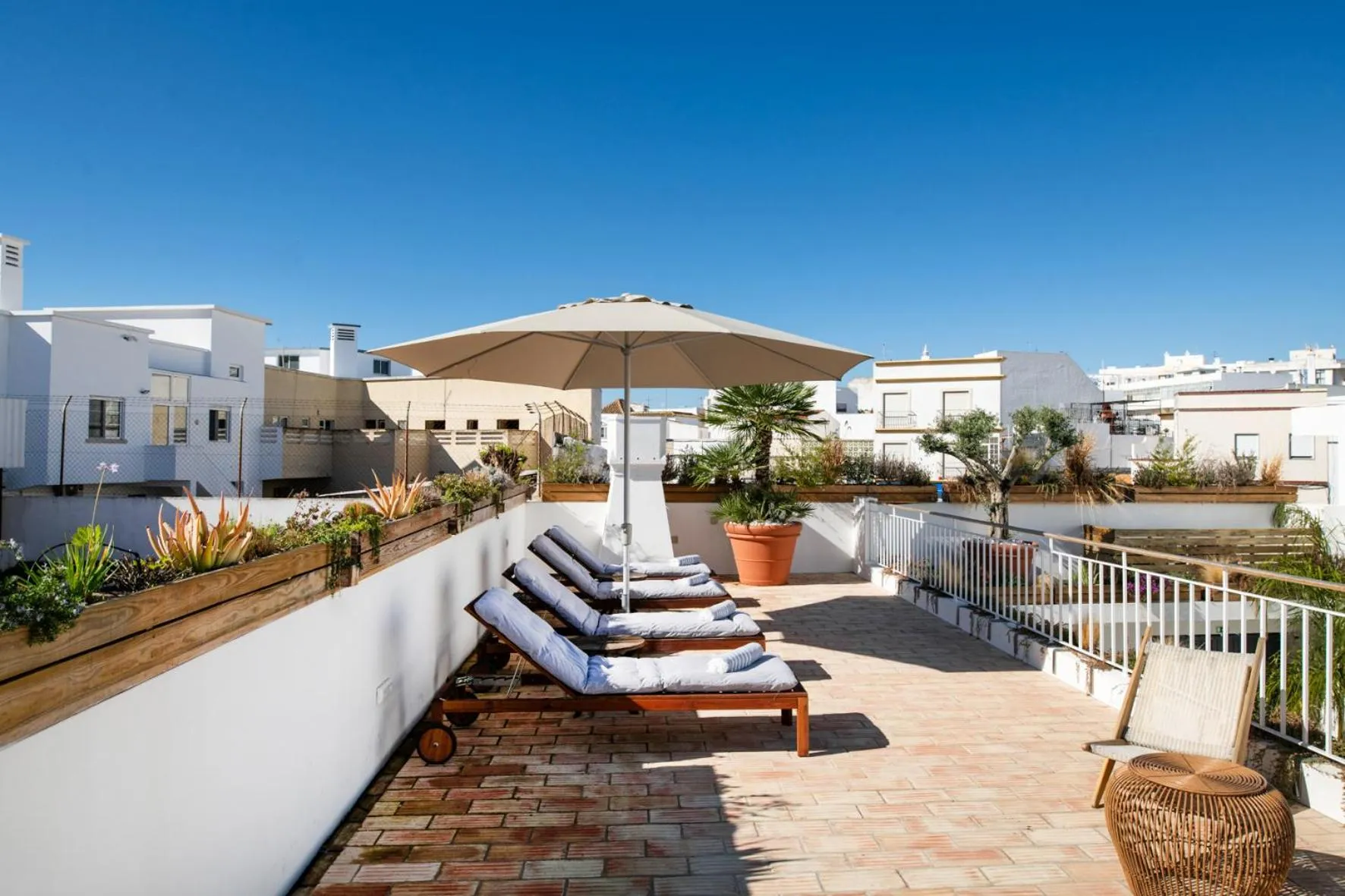 Patio in Casa Rosa Villa with Pool in Olhao Centre