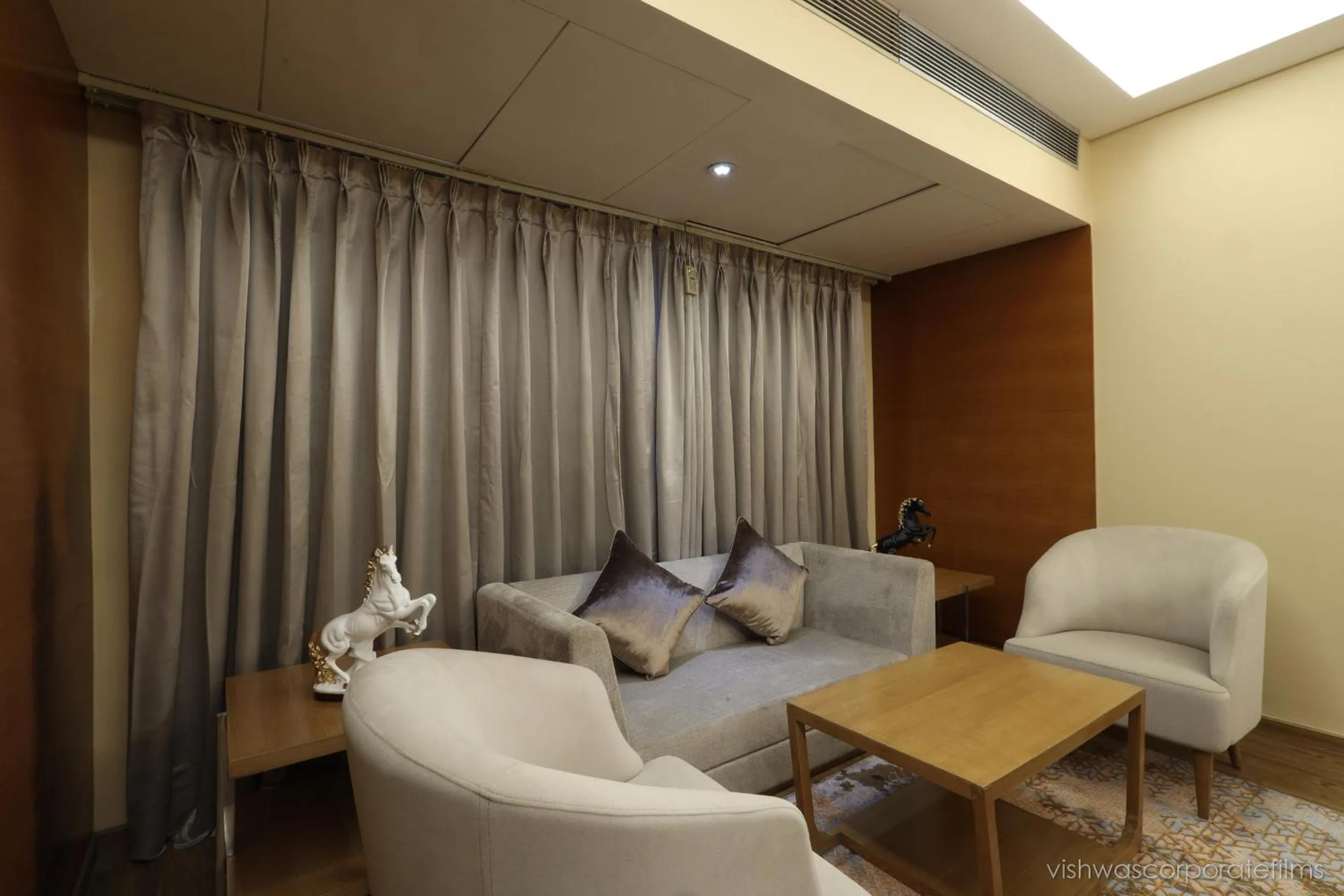 Living room in Rang Lords Inn Bharuch