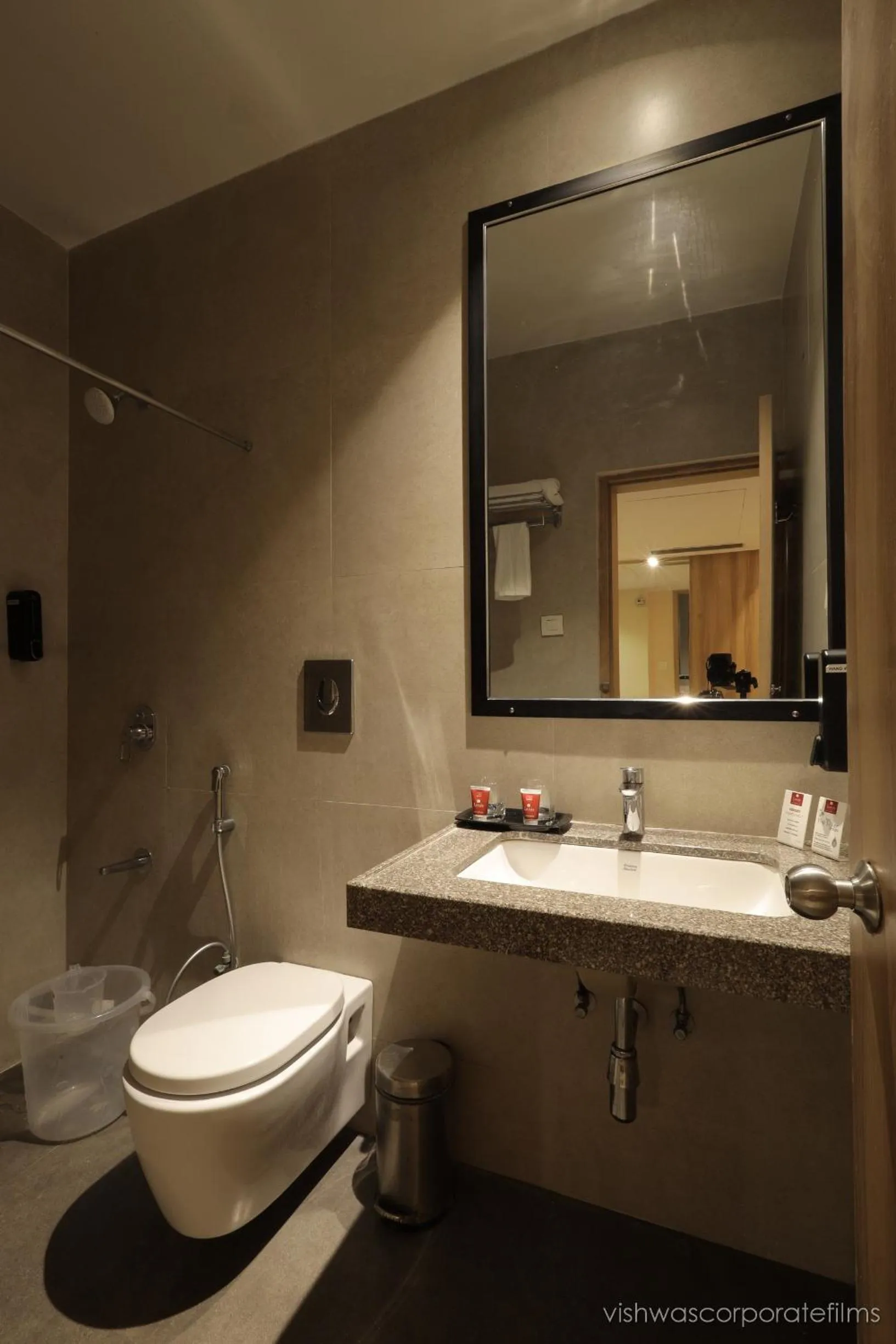 Toilet in Rang Lords Inn Bharuch