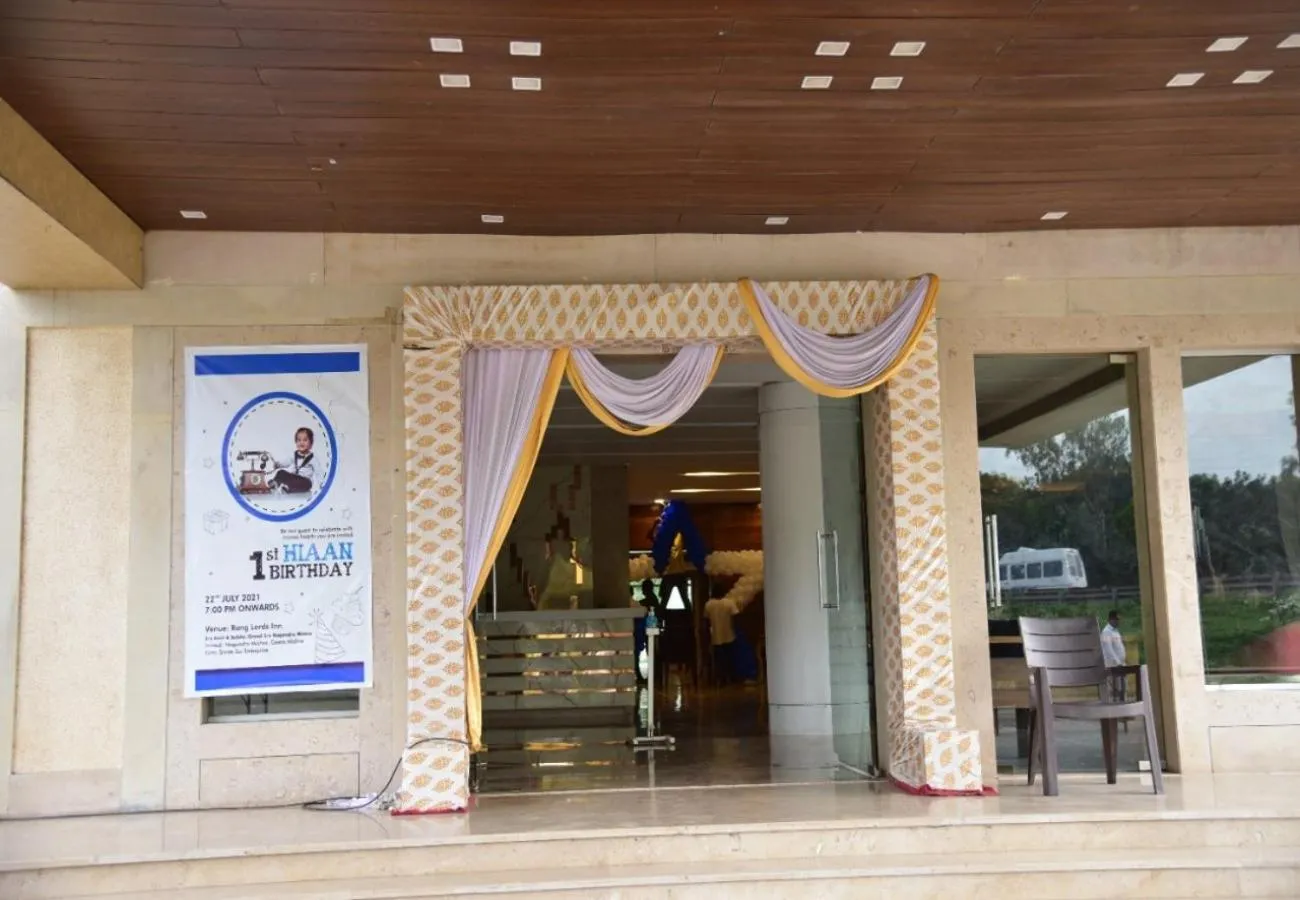 Facade/entrance in Rang Lords Inn Bharuch