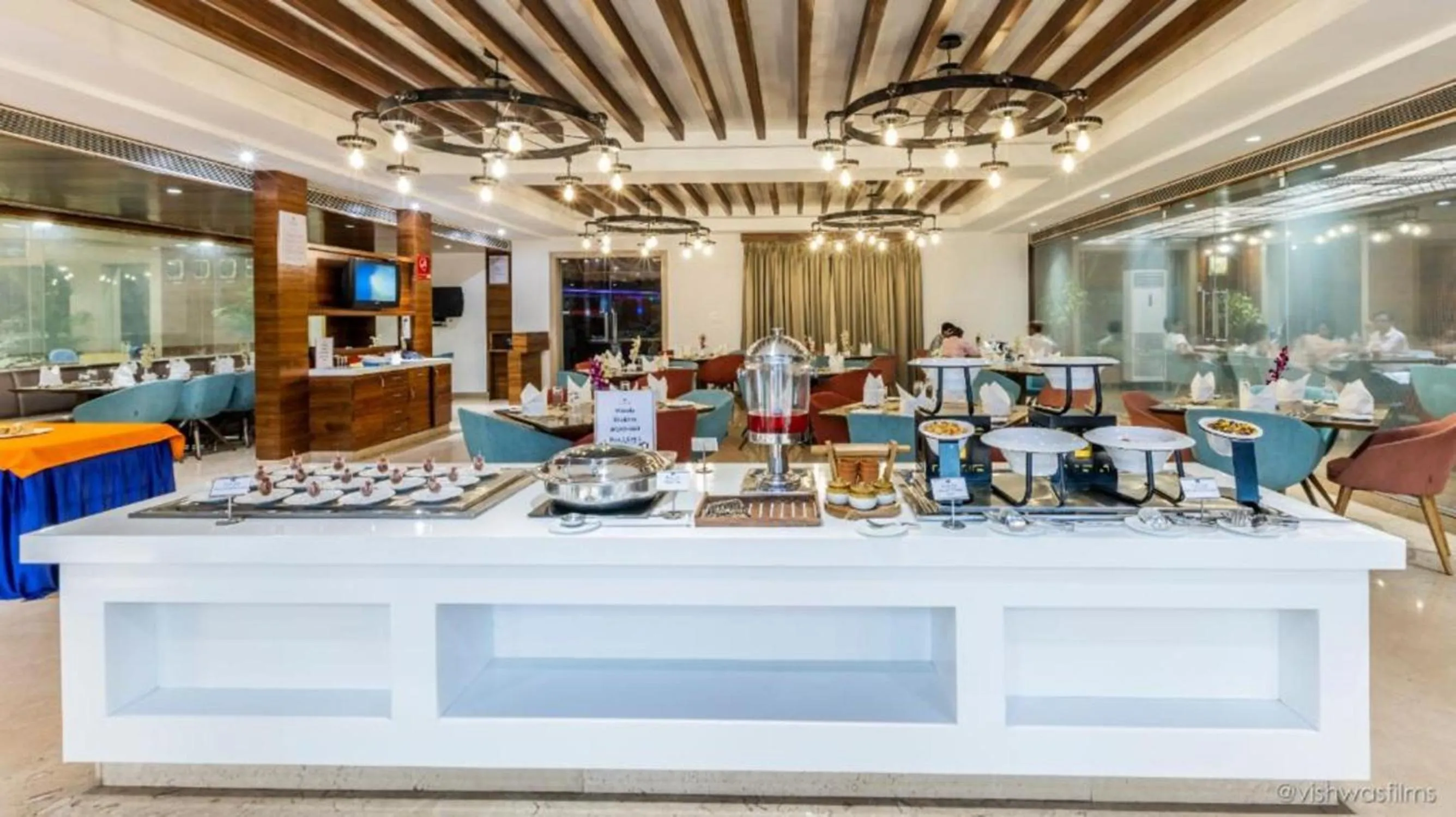 Restaurant/places to eat in Rang Lords Inn Bharuch