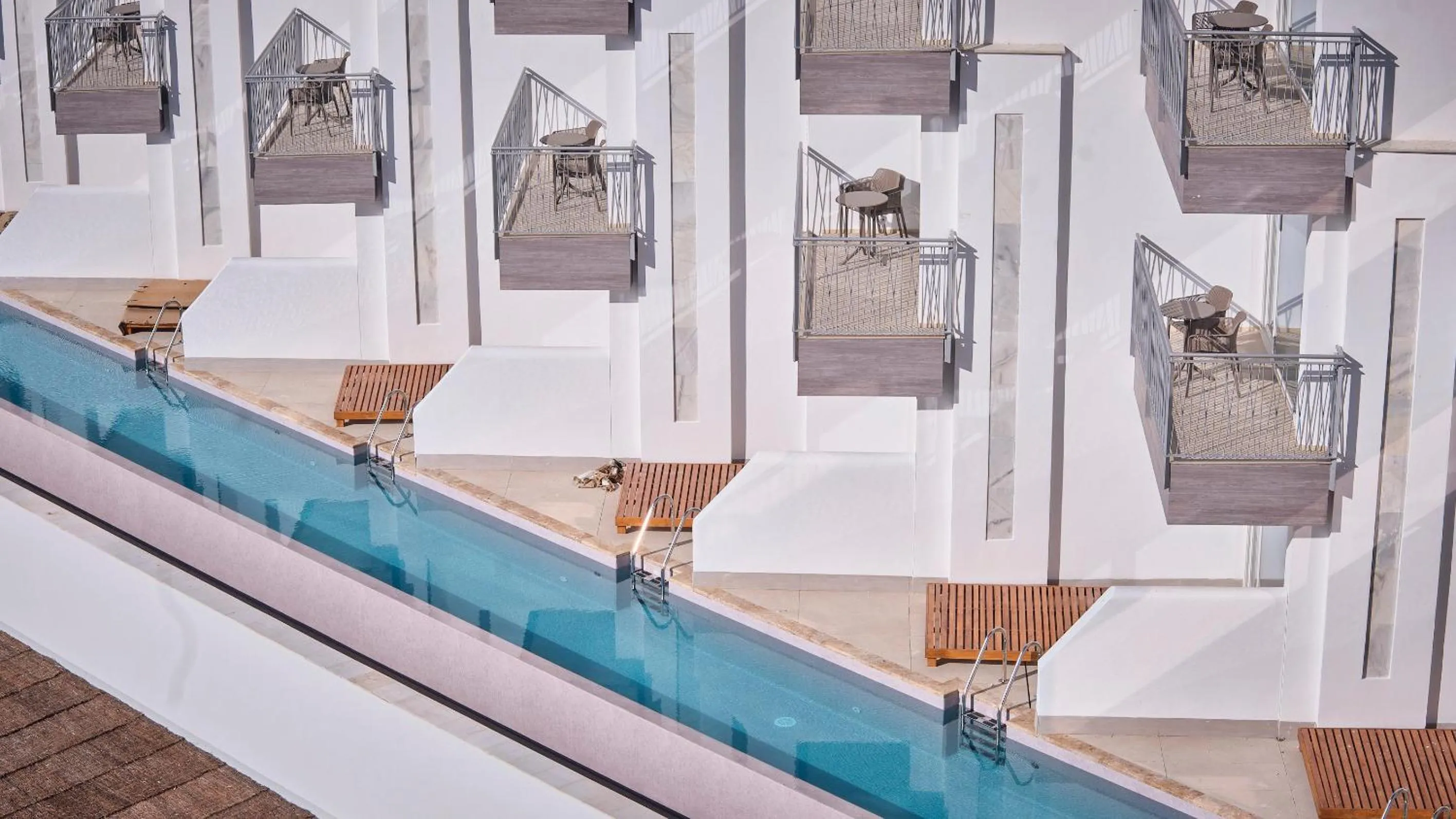 Property building in Cádiz Bahía by QHotels