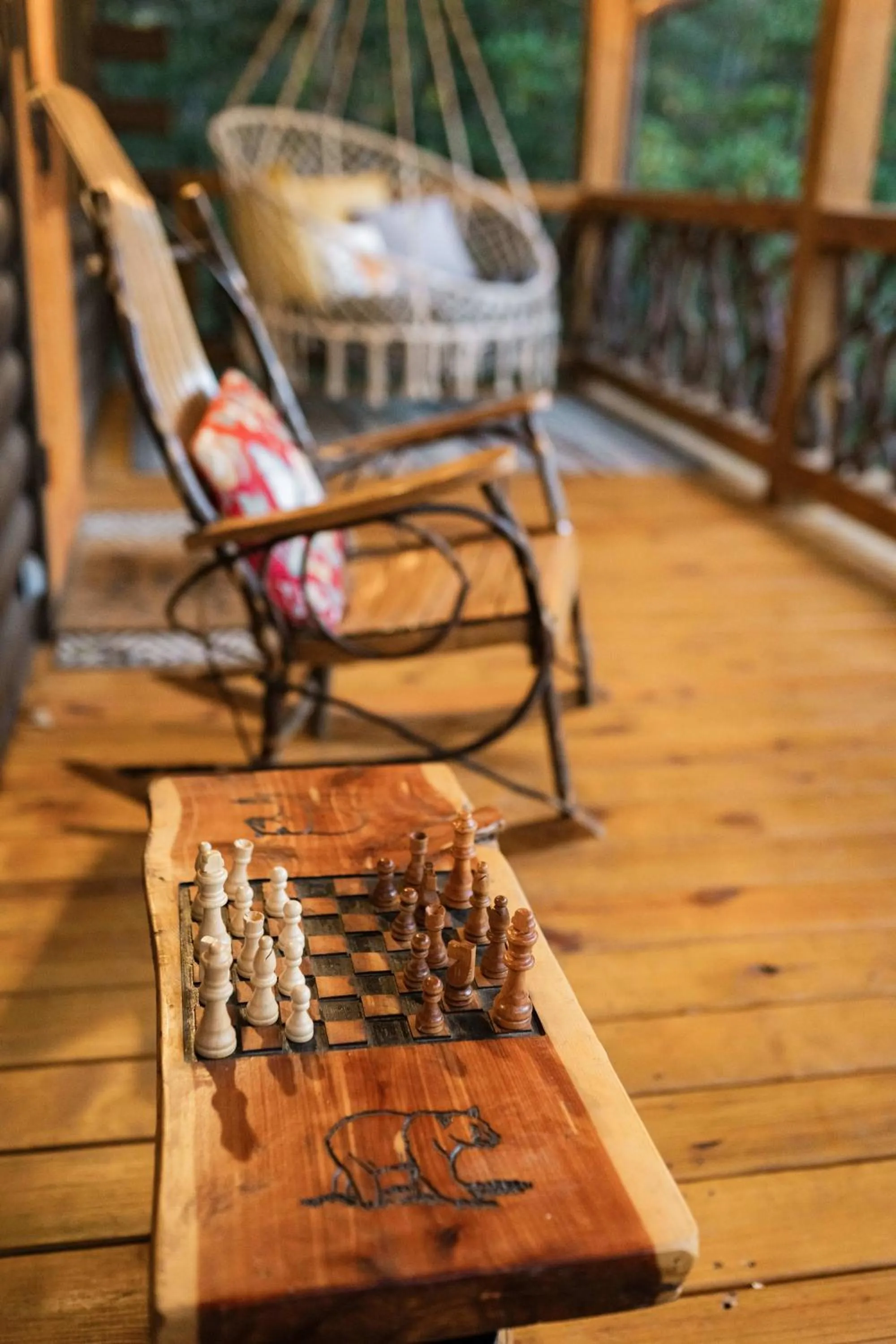 Log Cabin with Mountain View and Privacy