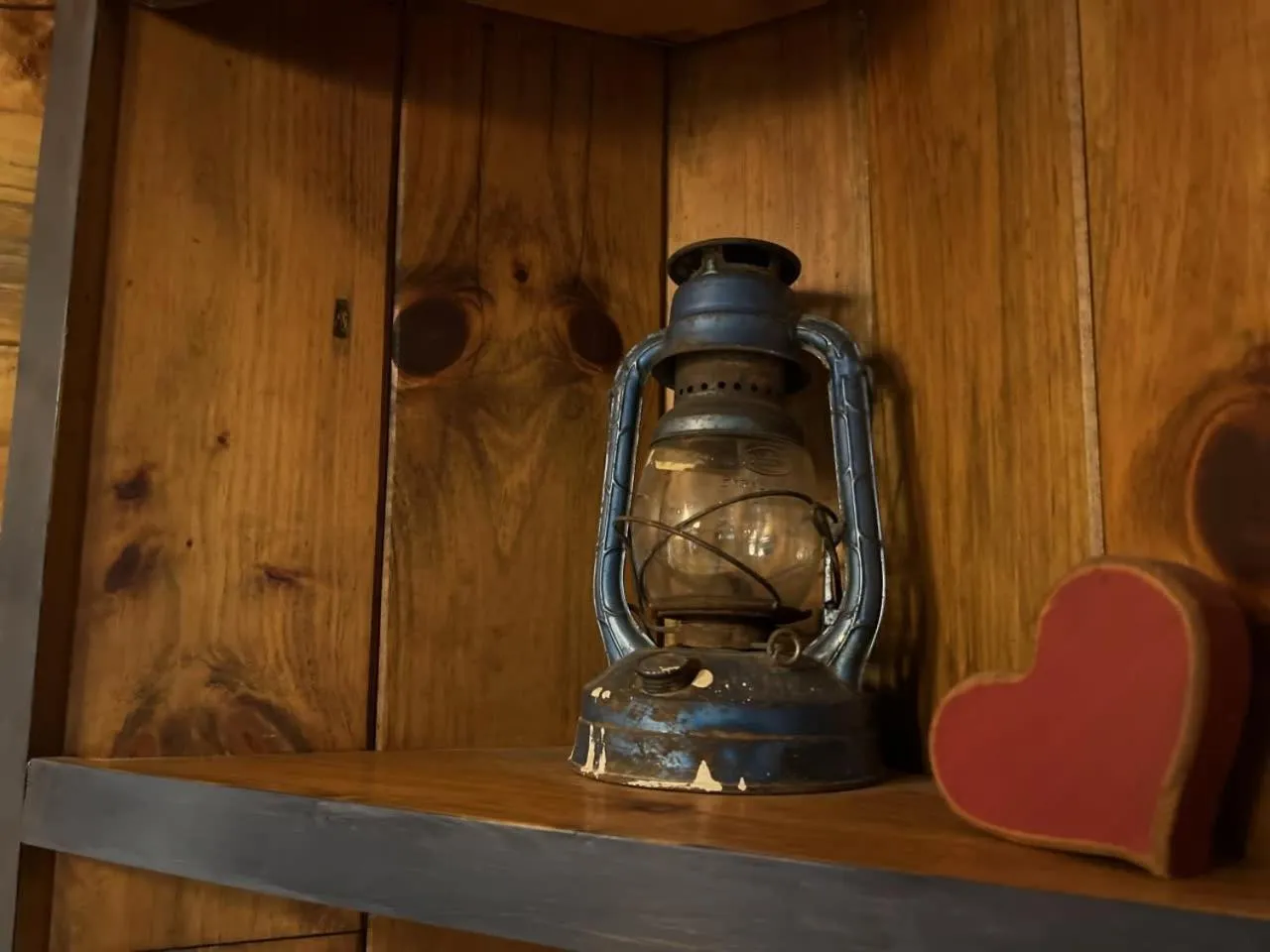 Log Cabin with Mountain View and Privacy