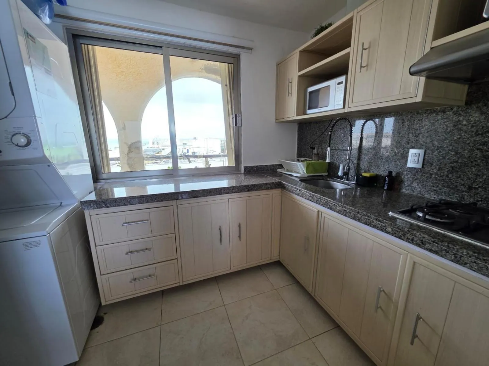kitchen in Perfect vacation getaway,Ocean View,Wifi, Beach