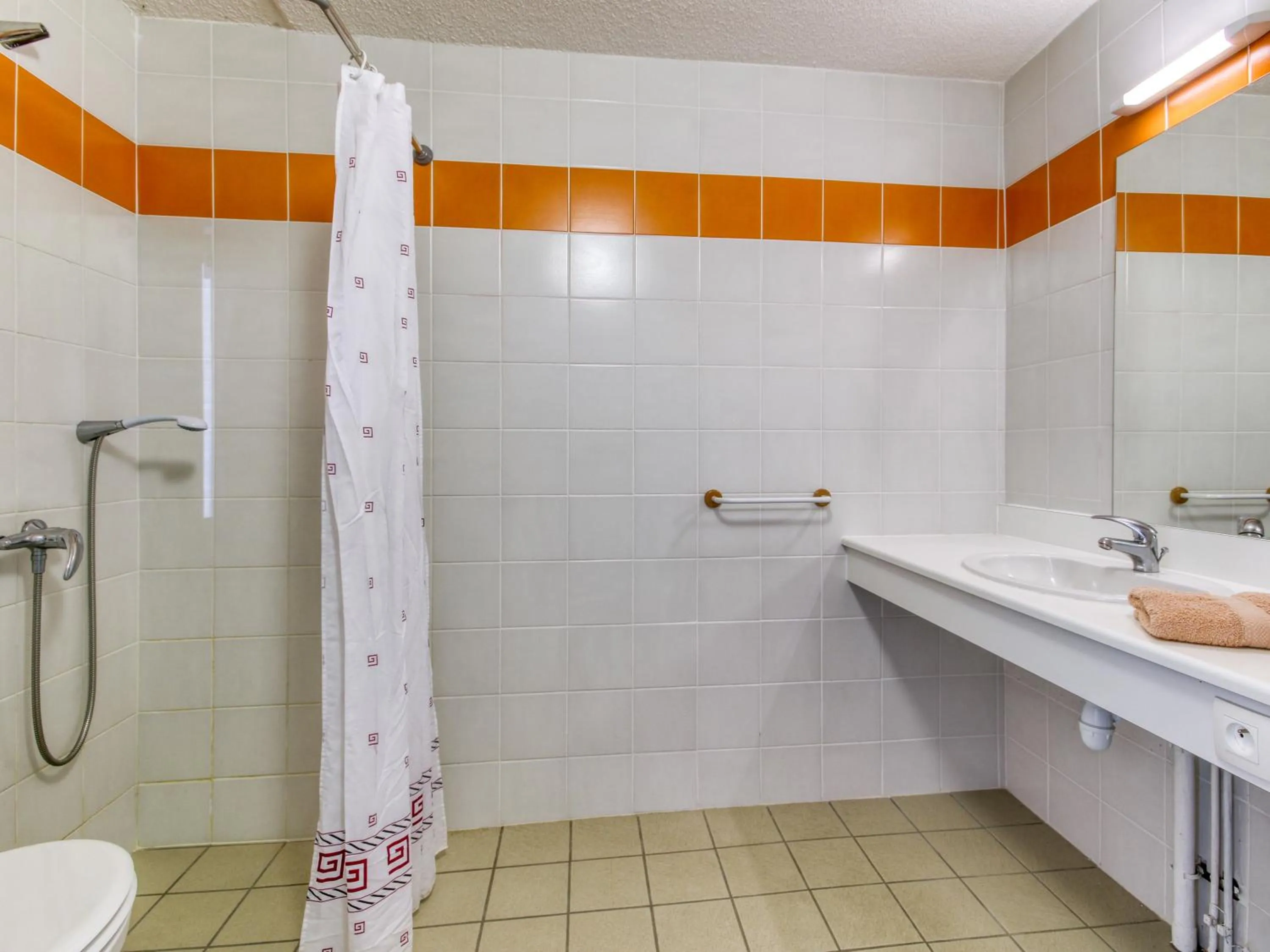 Bathroom in Vacancéole - Le Domaine de Confolant