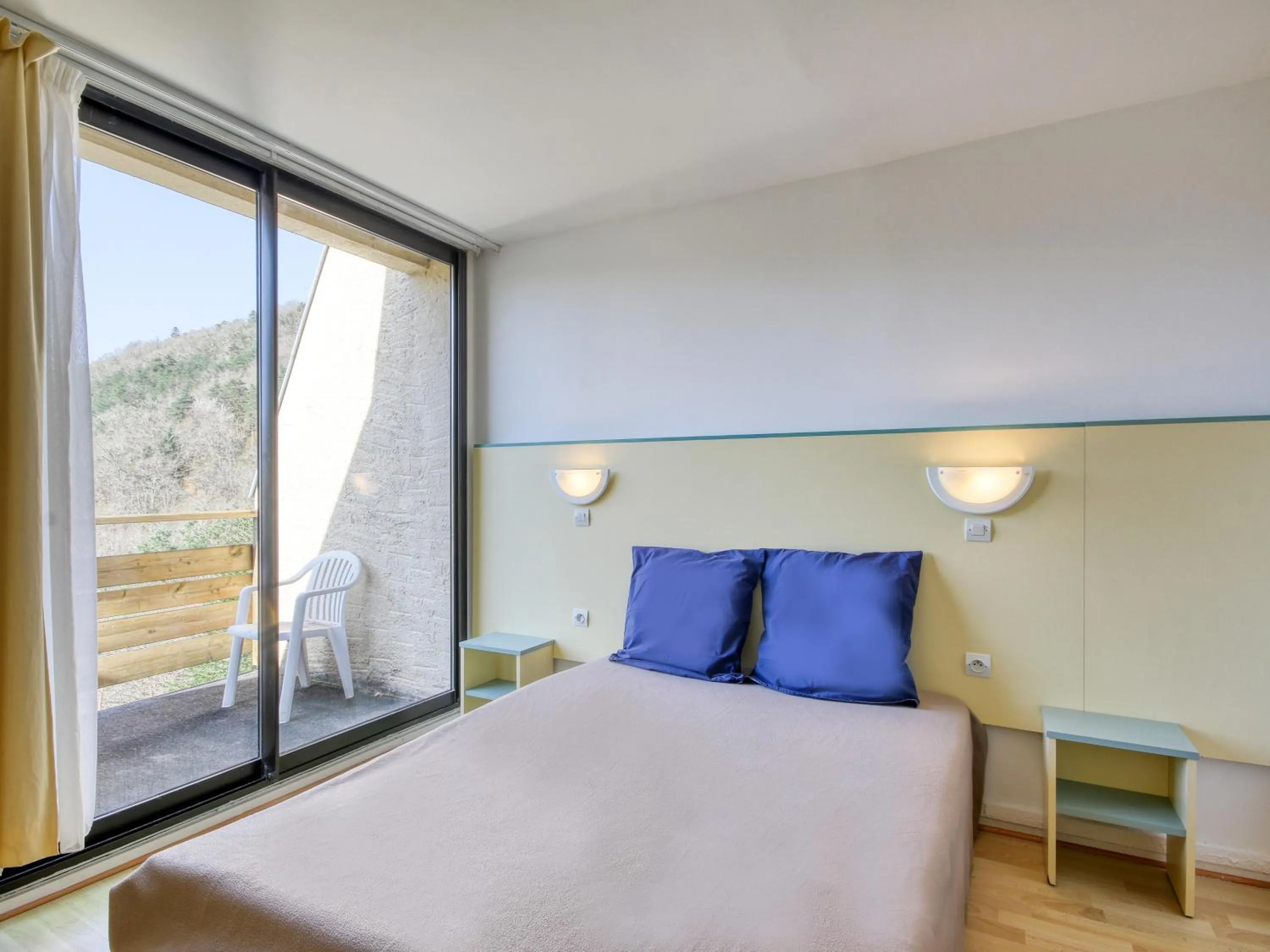 Bed in Vacancéole - Le Domaine de Confolant