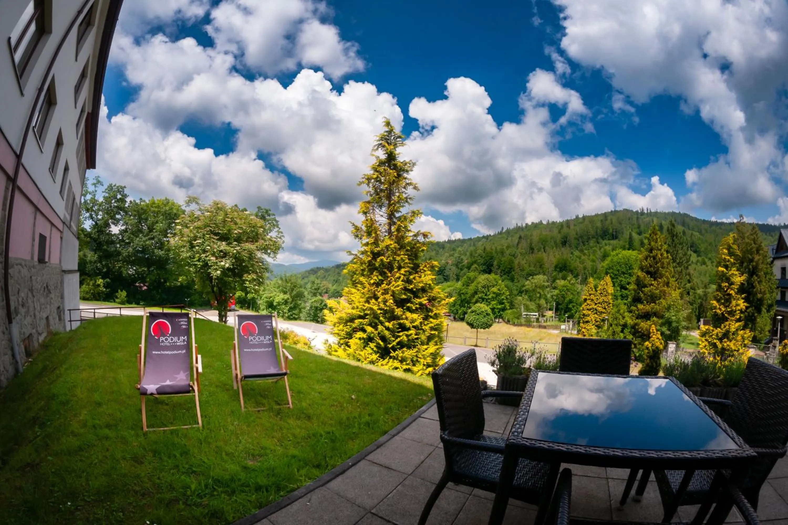 Summer in Hotel Podium