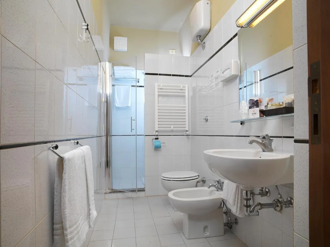 Bathroom in Hotel Ristorante Alcide