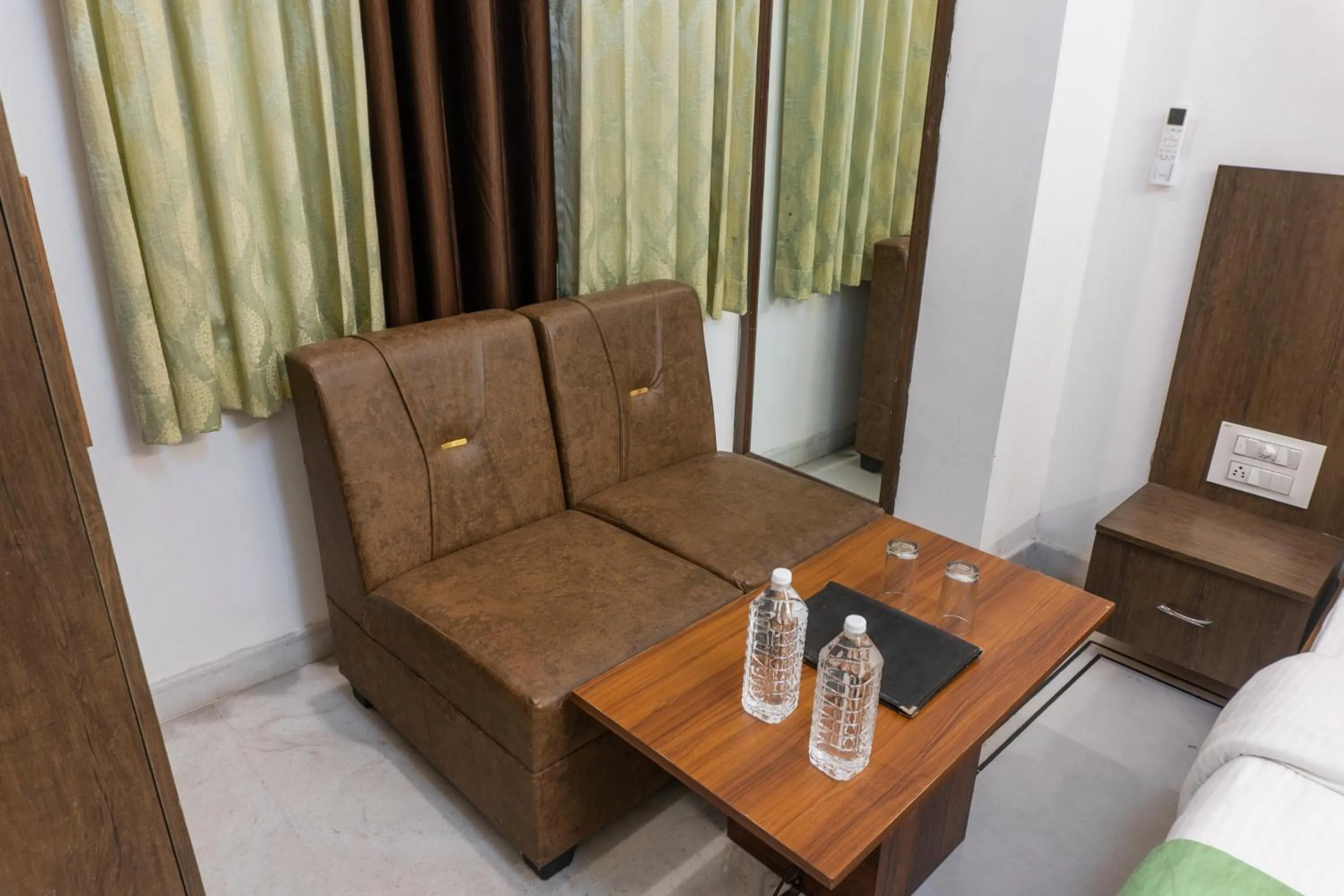 Seating area in Treebo The Fresco Lake Pichola