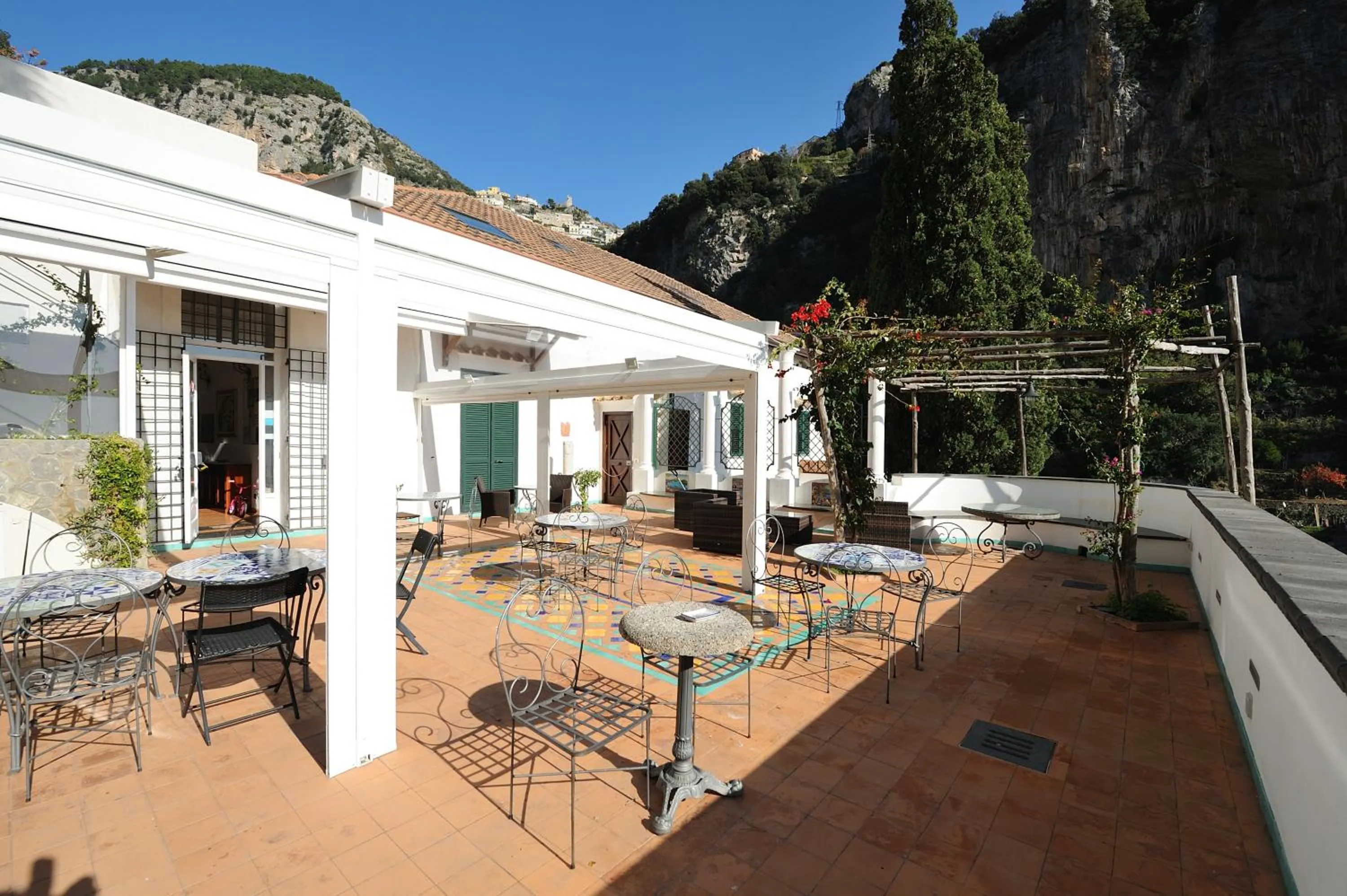 Patio in Hotel Relais Villa Annalara
