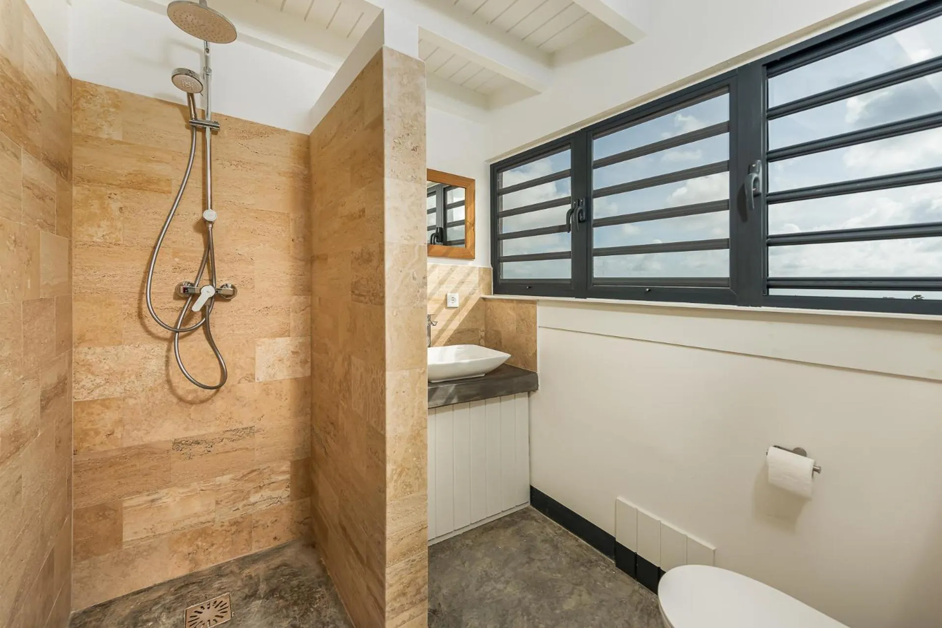 Bathroom in Bloozz resort Bonaire