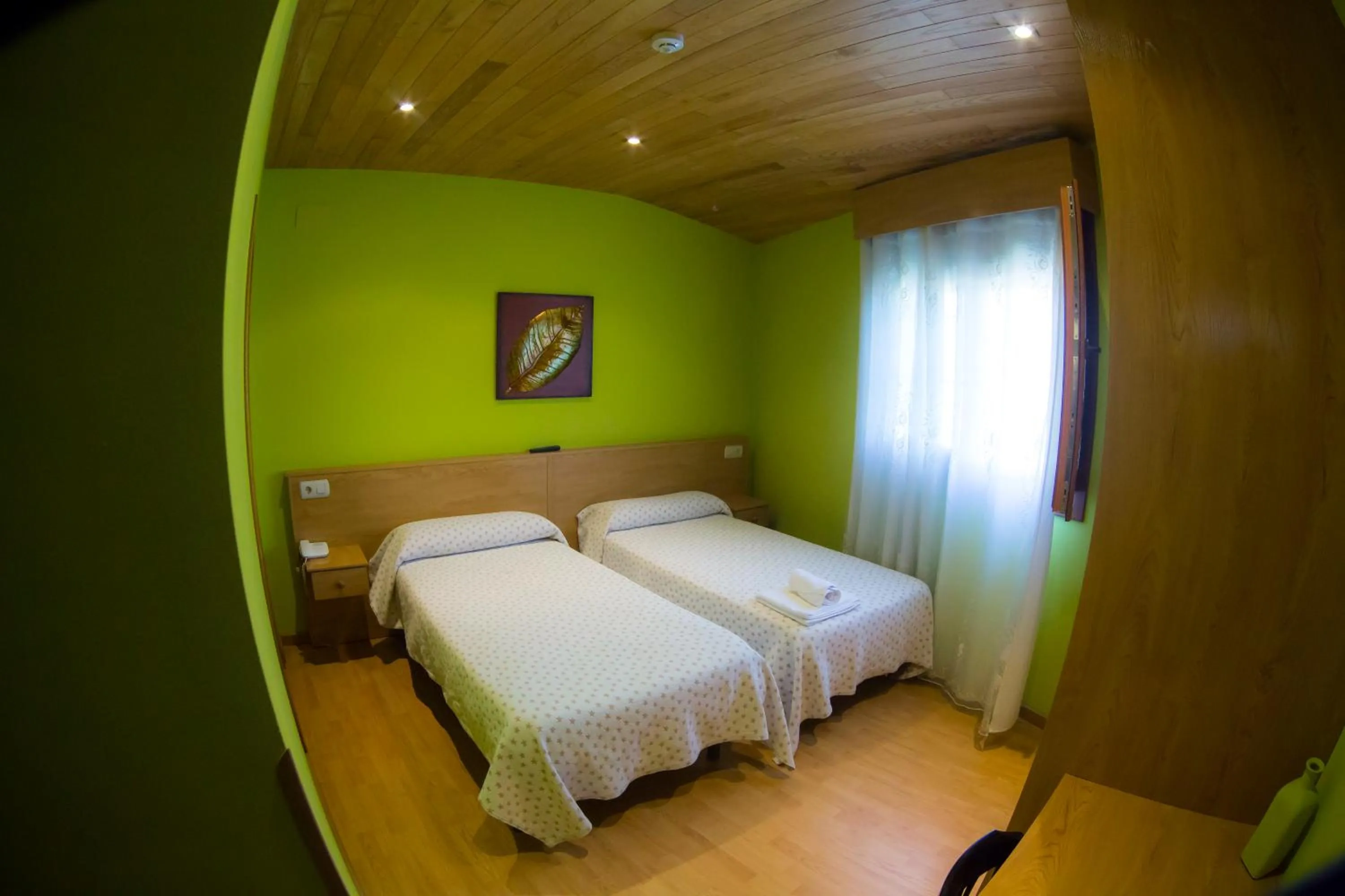 Photo of the whole room, Bed in Hotel el Horreo de Avilés