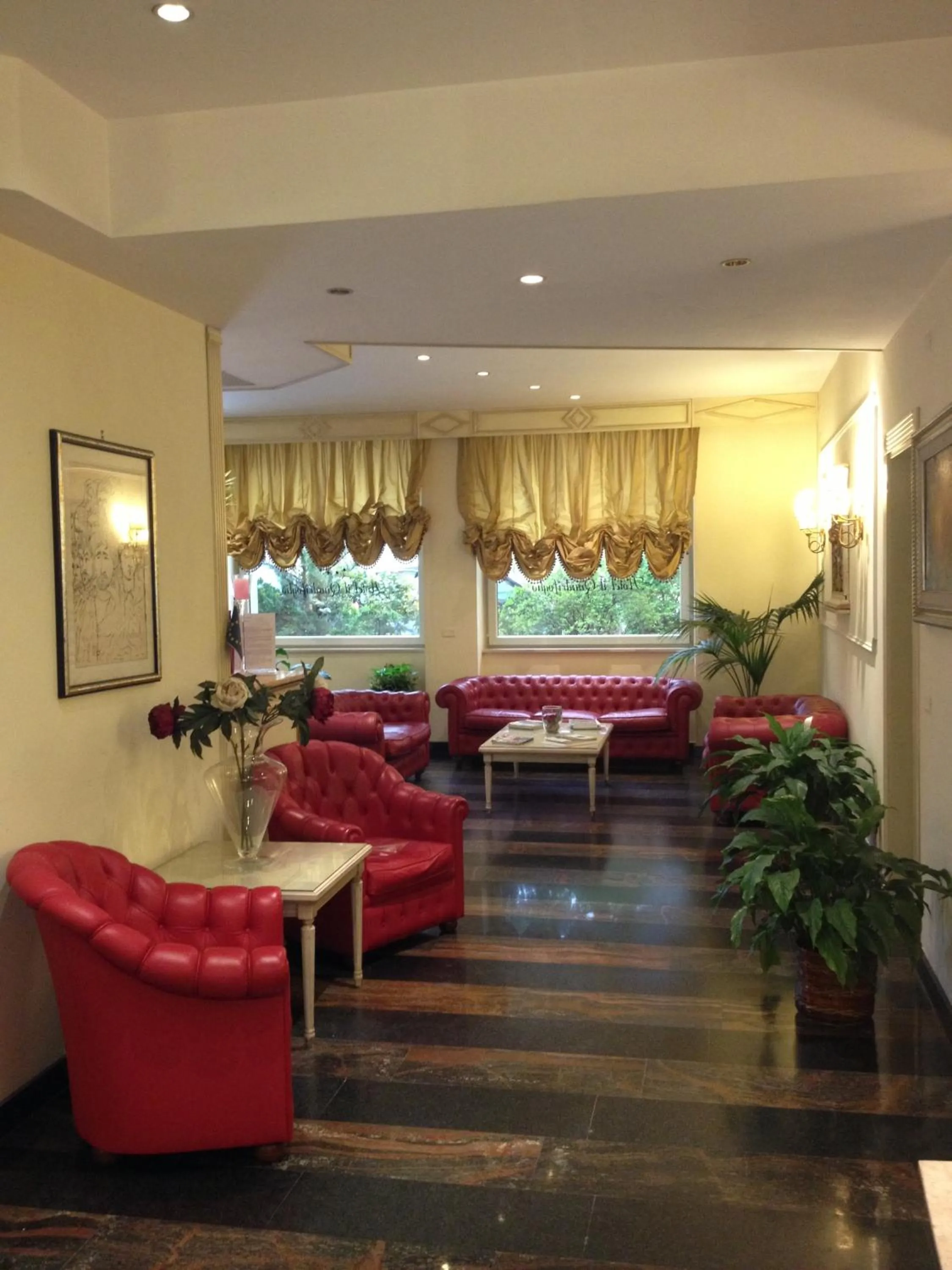 Lobby or reception in Hotel Quadrifoglio Roma Eur