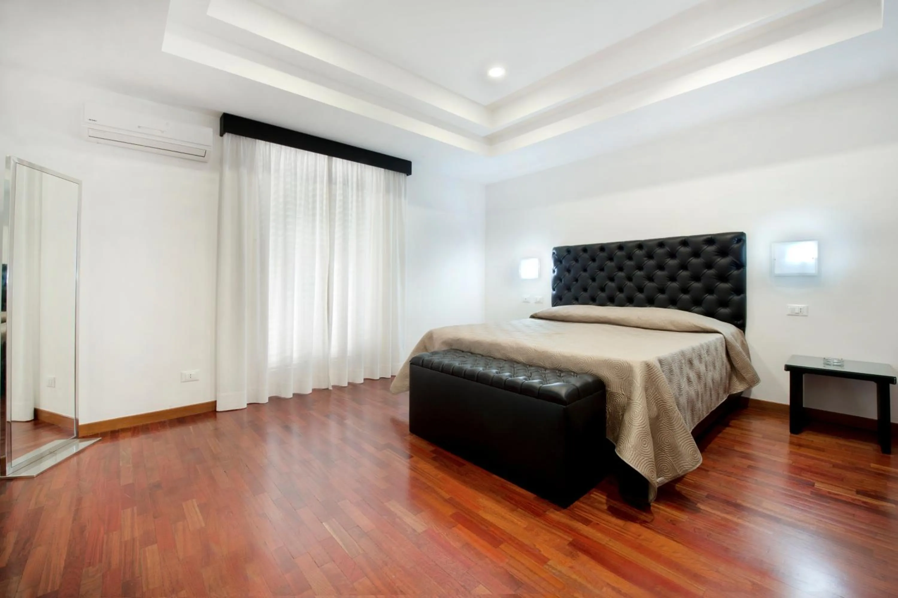 Bed in Hotel Quadrifoglio Roma Eur