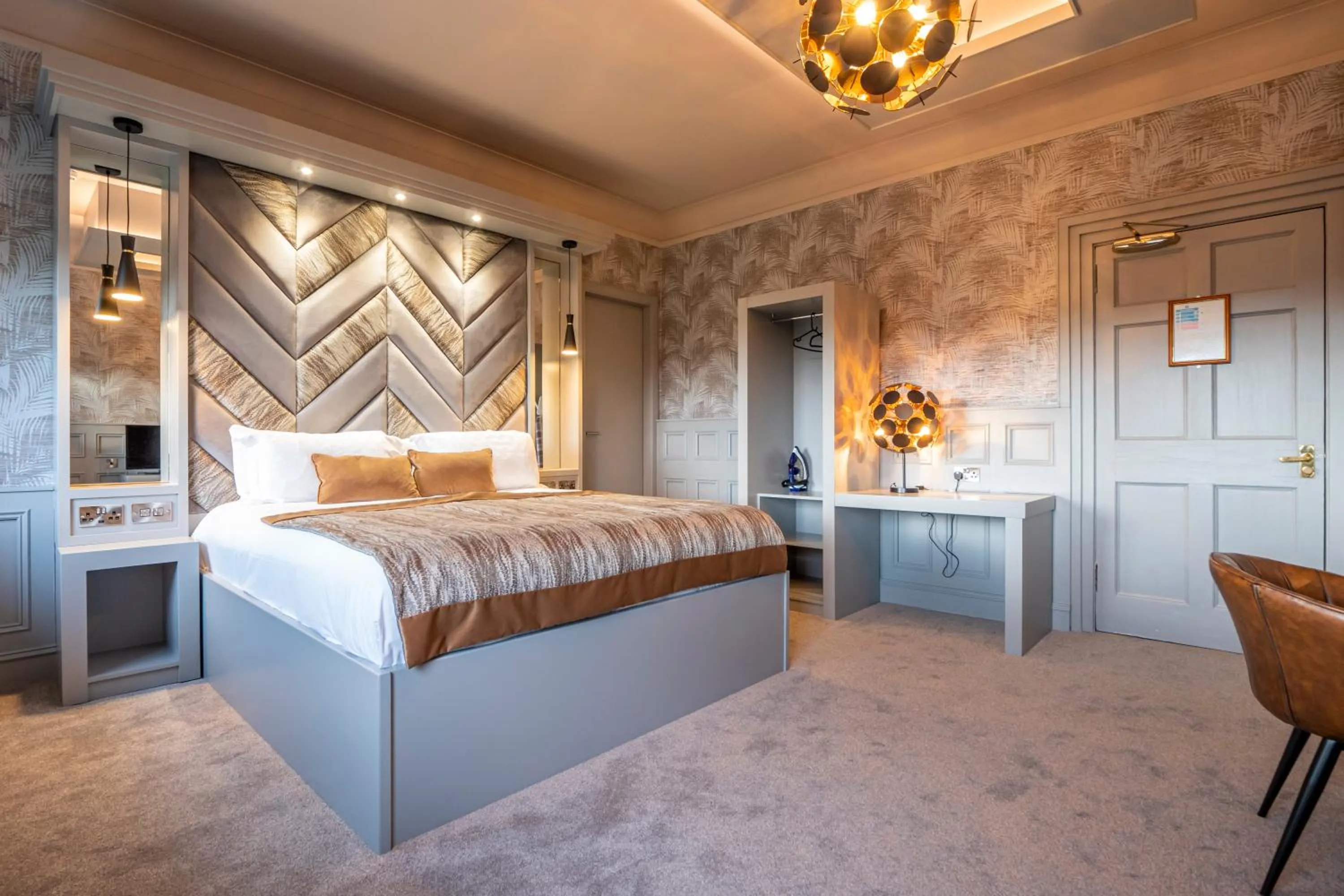 Bed in Enterkine Country House Resort