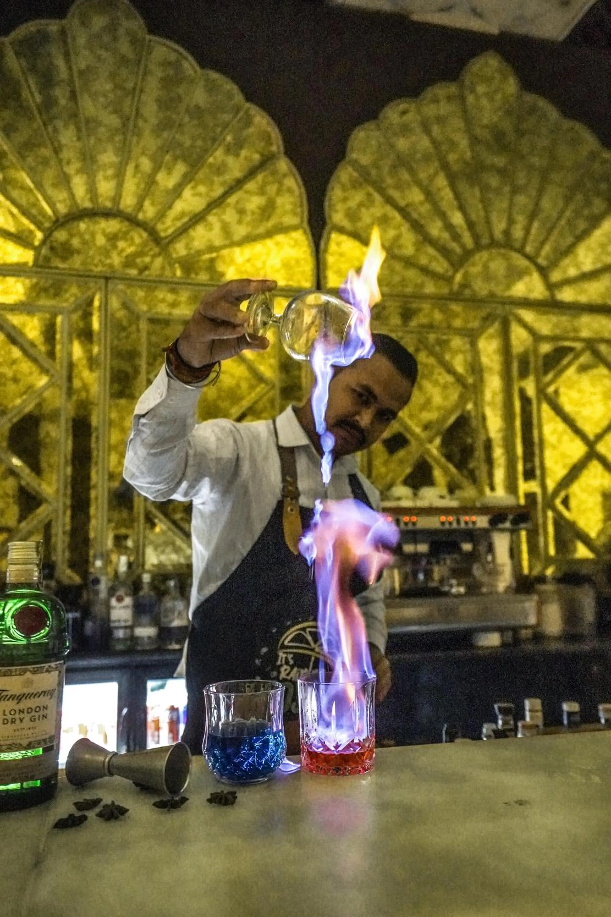 Lounge or bar in Diggi Palace - A City Center Hidden Heritage Gem