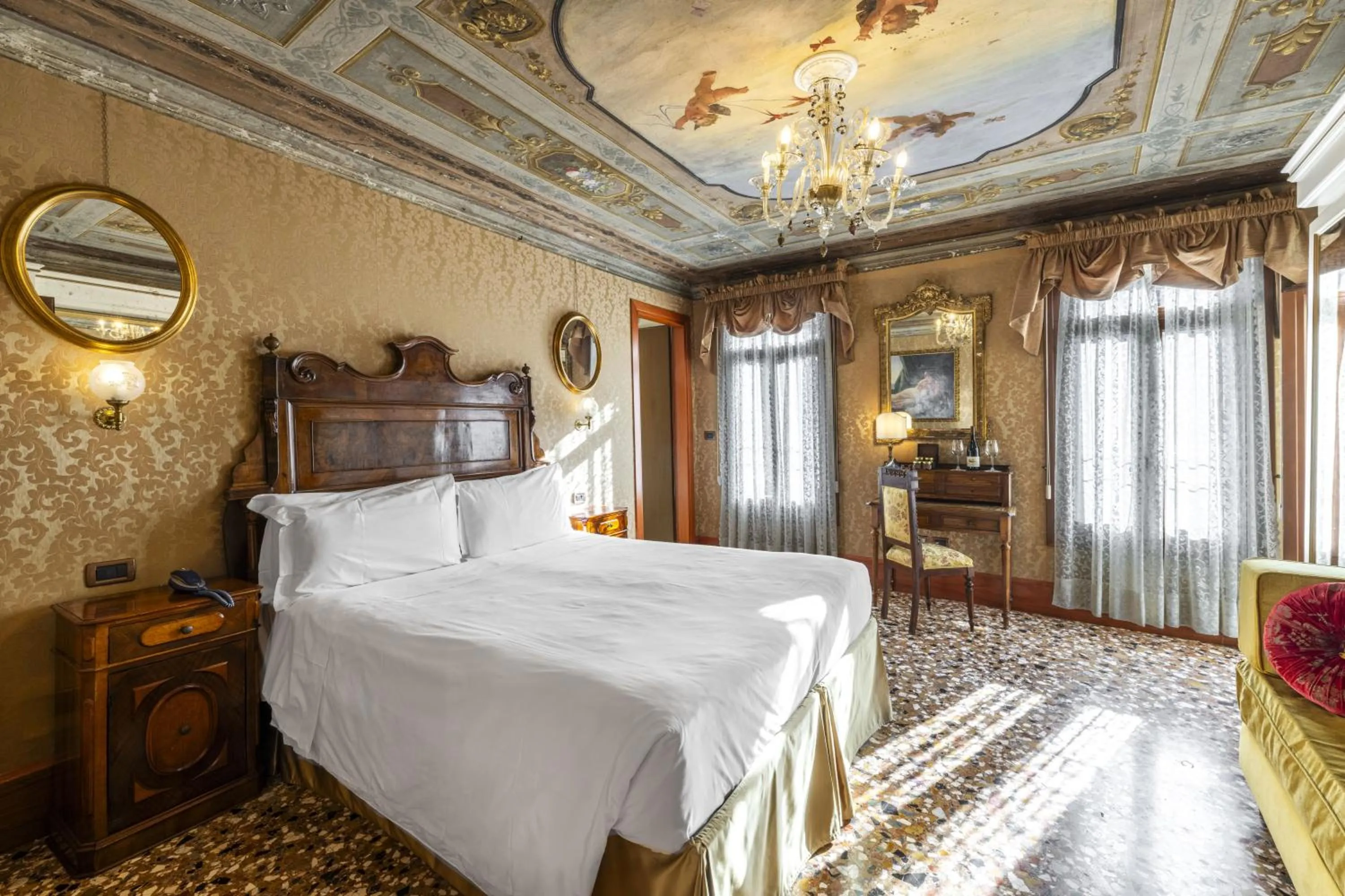 Bedroom, Bed in Hotel Casa Nicolò Priuli