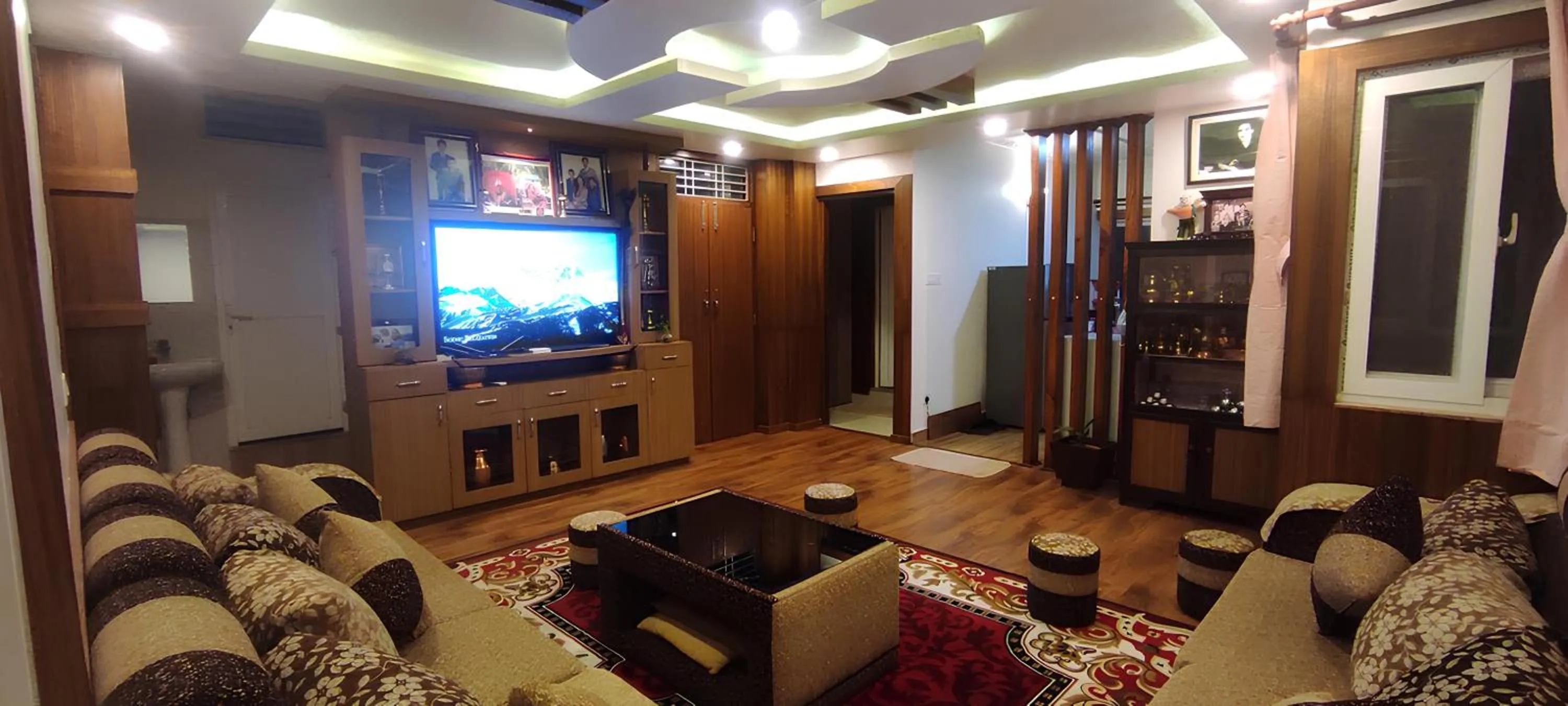 Living room in Raniban Suites - Apartment Home