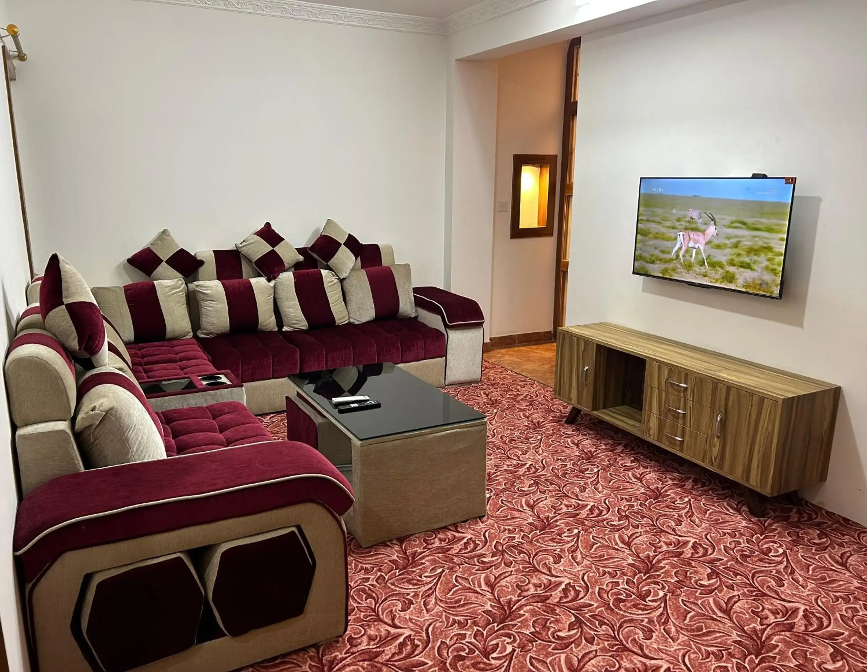 Two-Bedroom Superior Apartment - single occupancy in Raniban Suites - Apartment Home Two-Bedroom Superior Apartment - single occupancy in Raniban Suites - Apartment Home