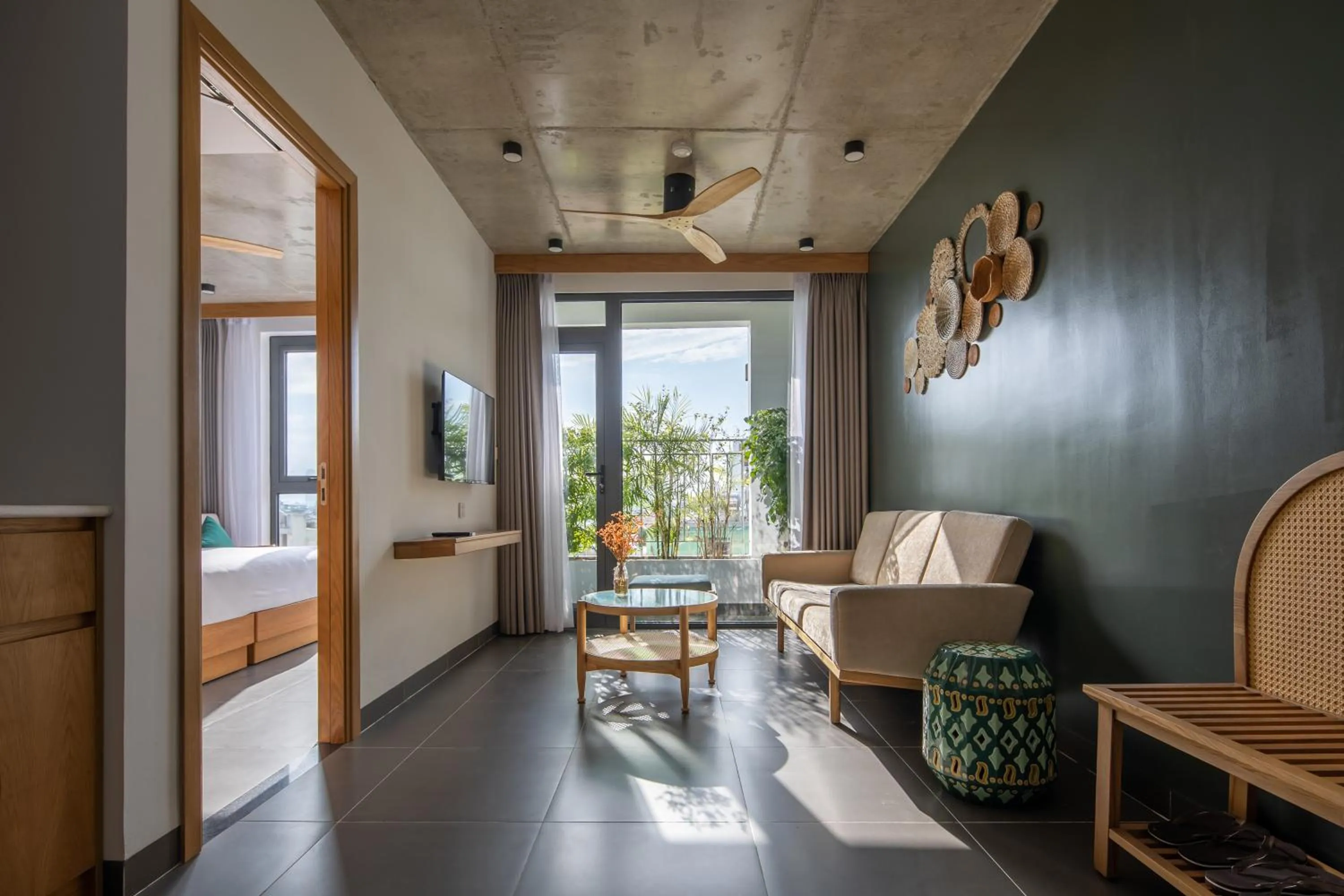 Leaf Beachfront Hotel Da Nang