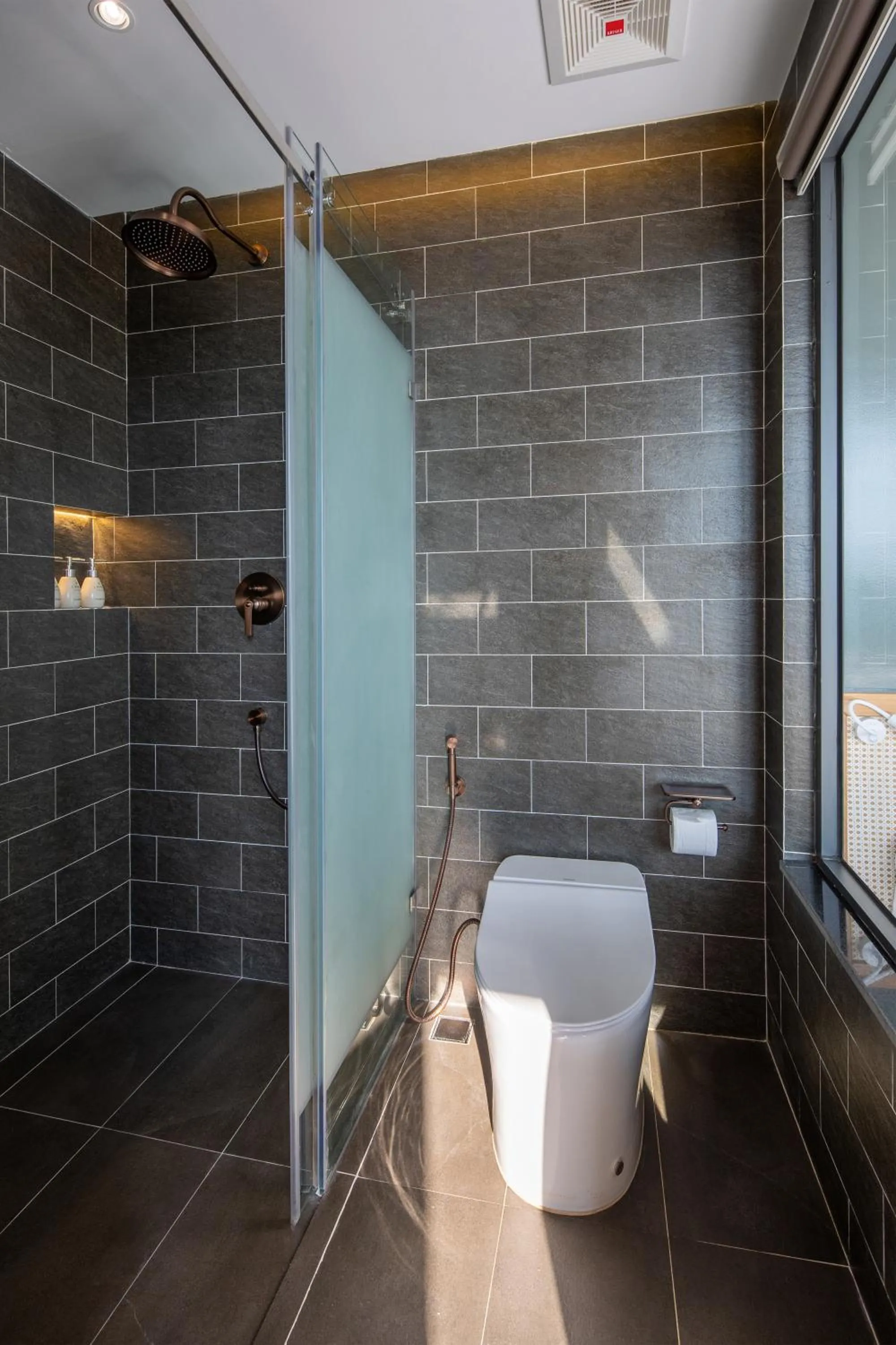 Bathroom in Leaf Beachfront Hotel Da Nang