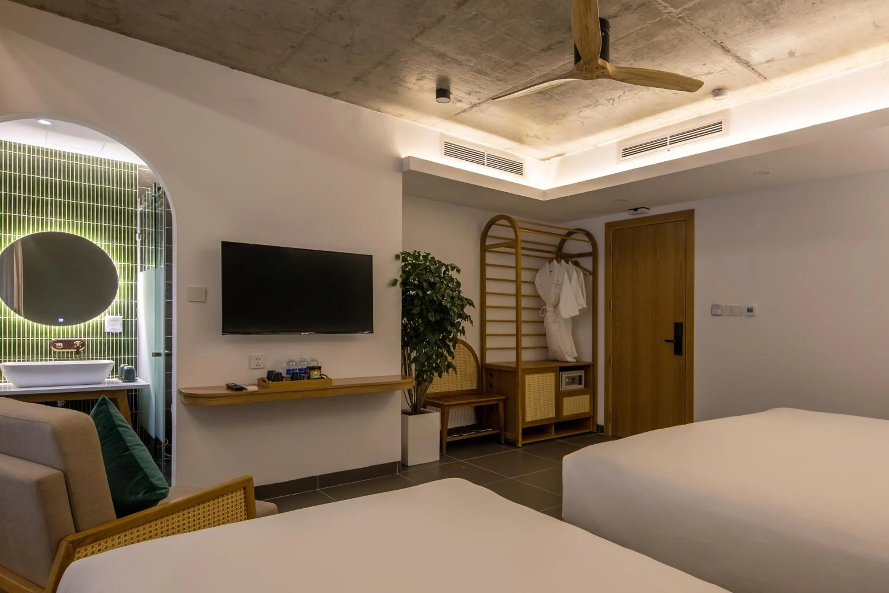 Bed in Leaf Beachfront Hotel Da Nang