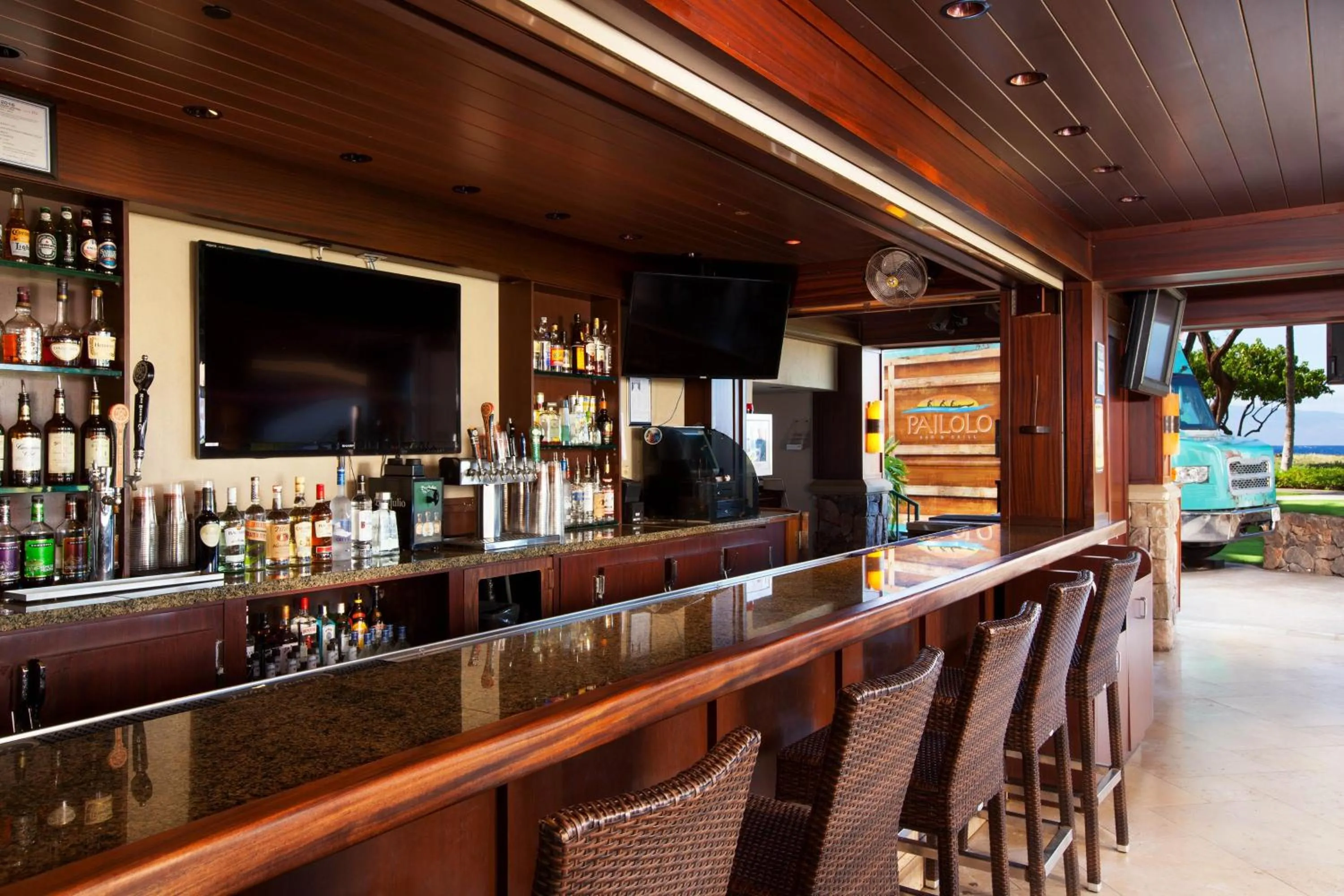 Lounge or bar in The Westin Ka'anapali Ocean Resort Villas North