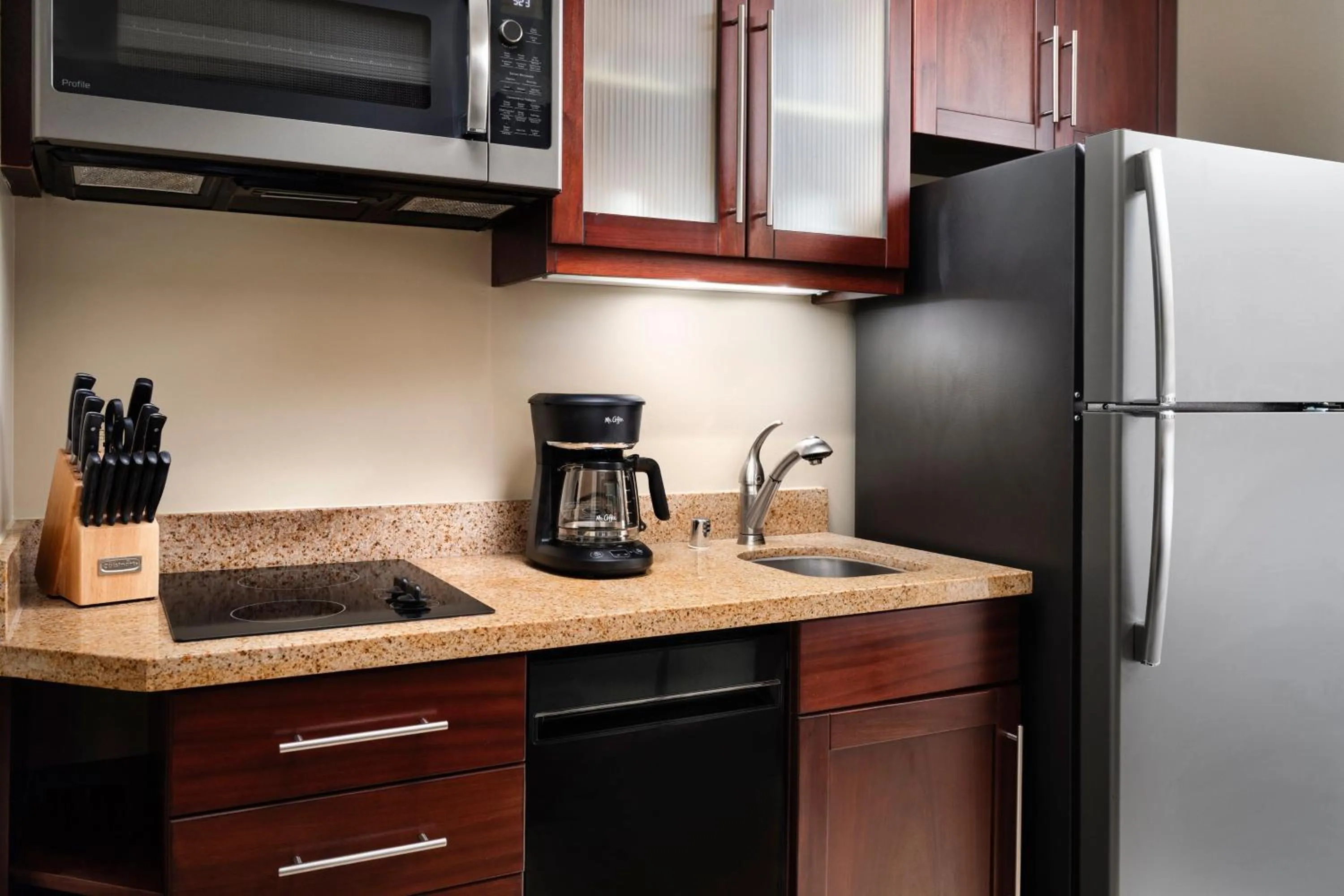 Kitchen or kitchenette in The Westin Ka'anapali Ocean Resort Villas North