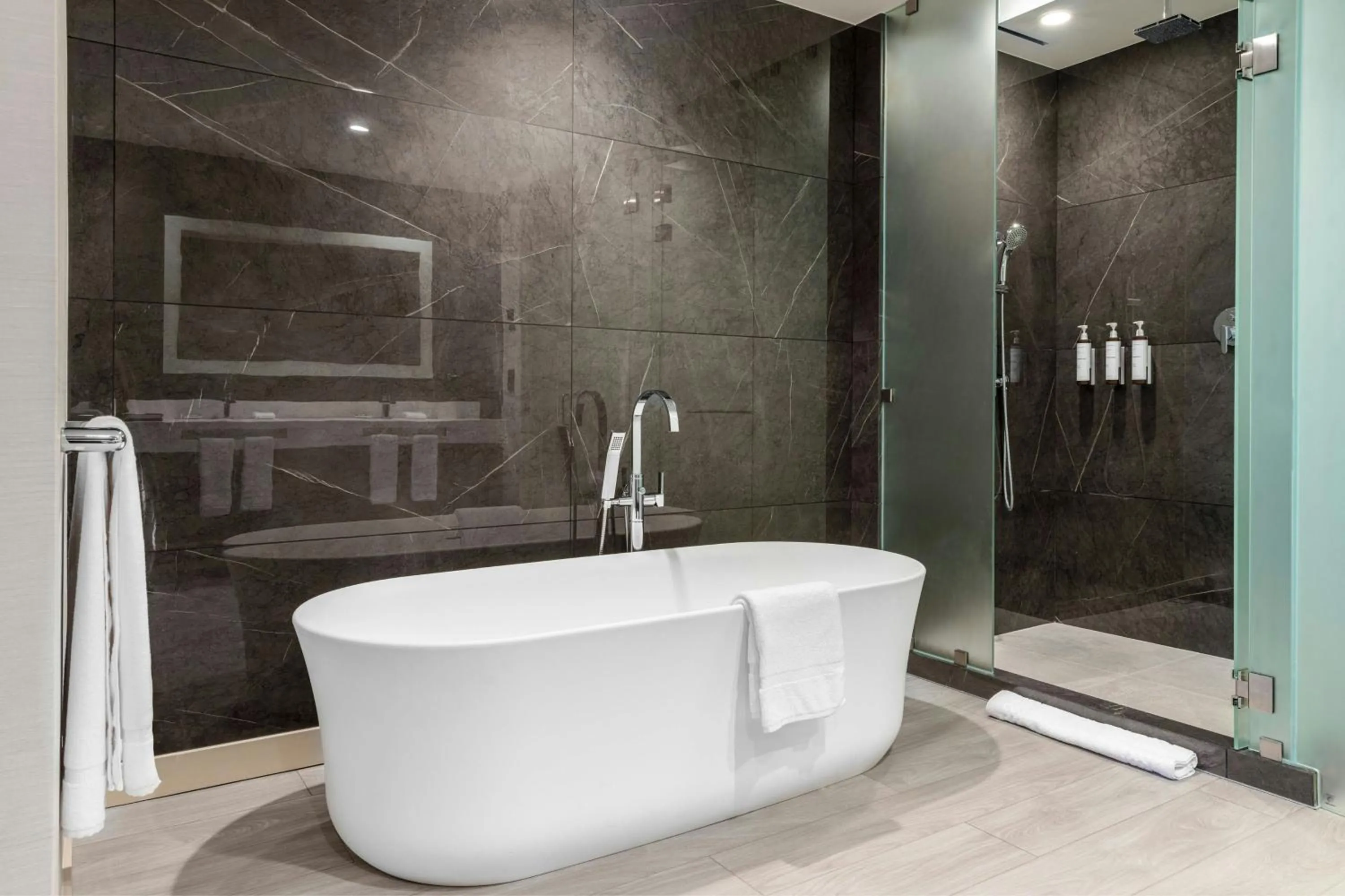 Bathroom in AC Hotel San Jose Airport Belen