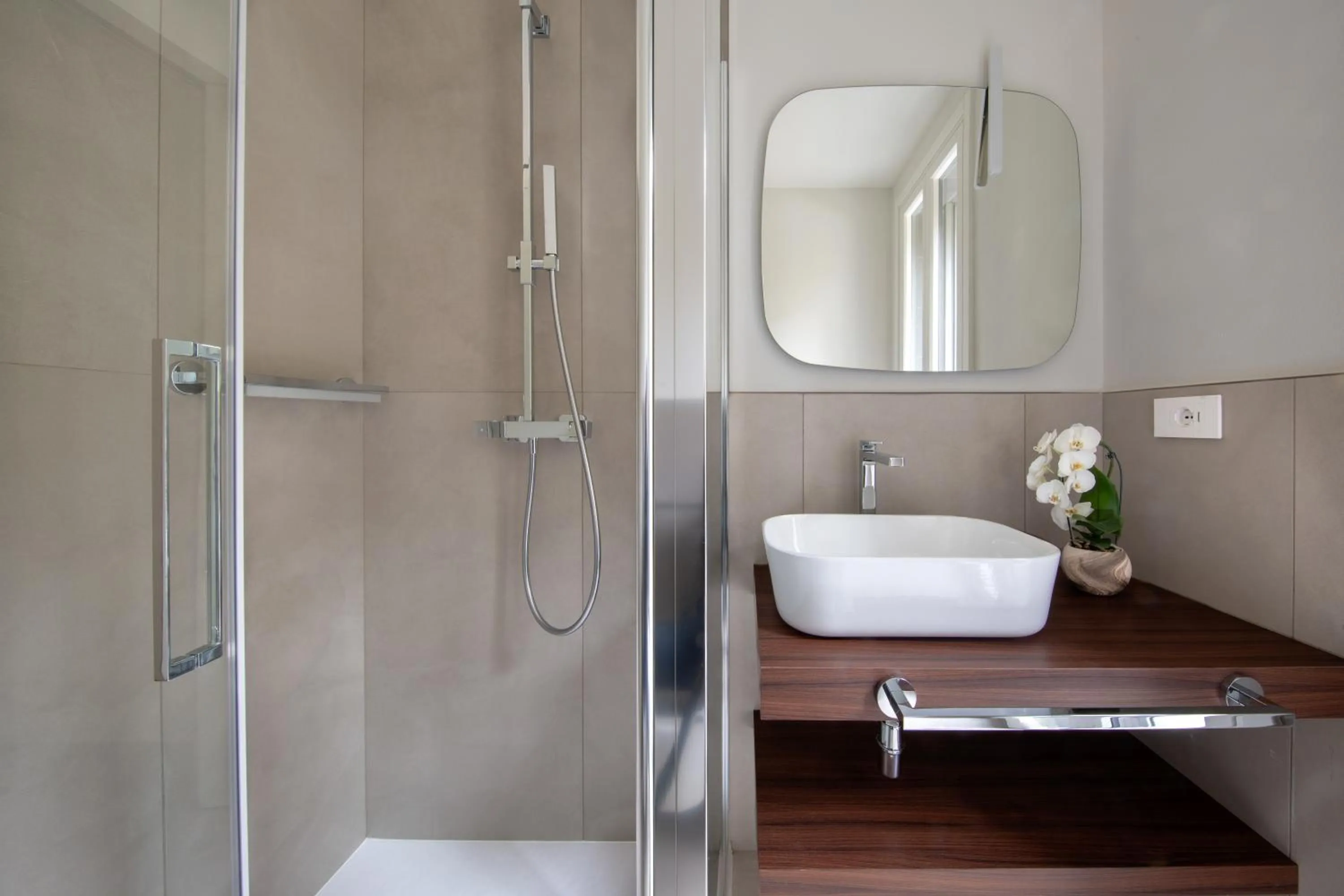 Shower in Grand Hotel Majestic