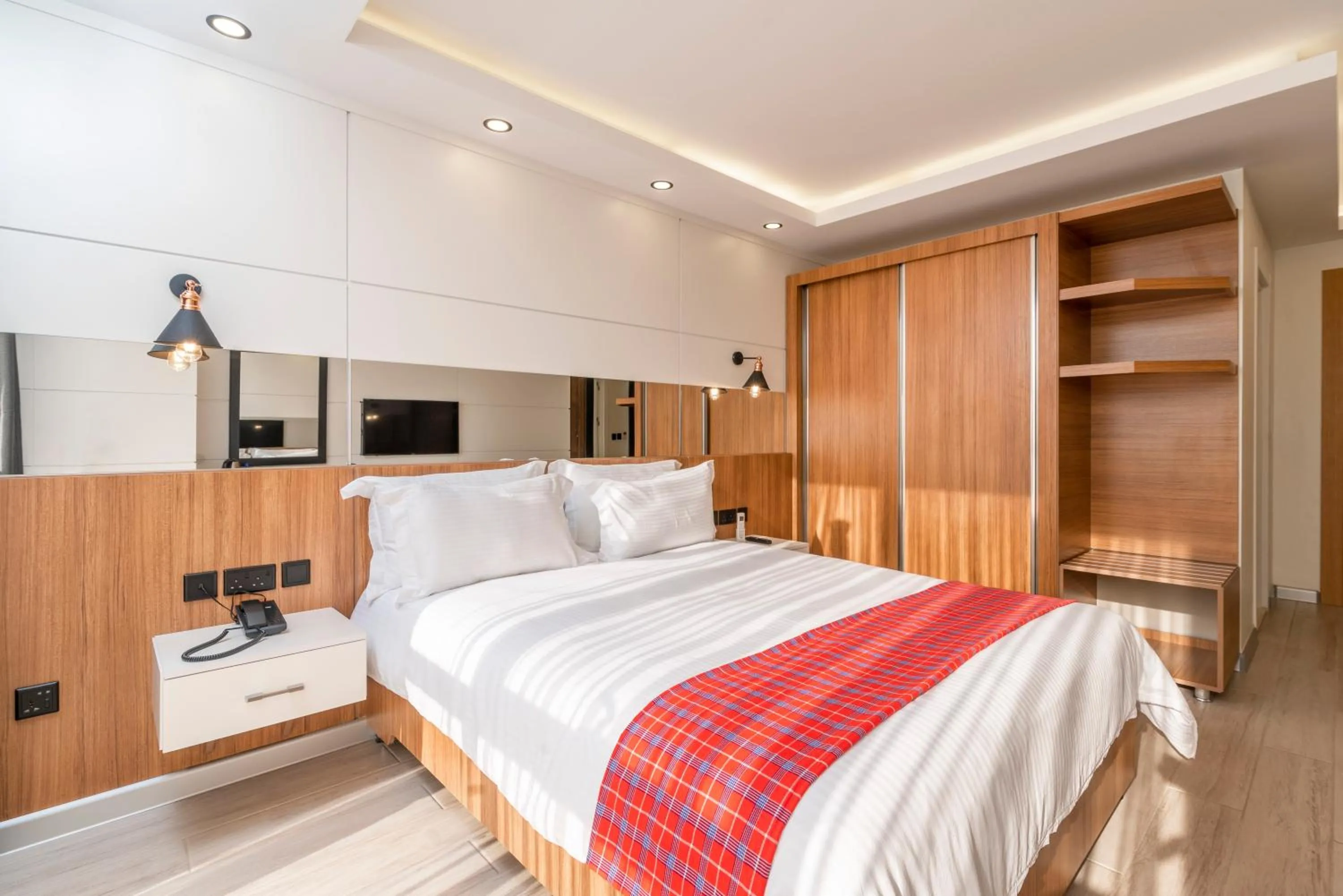 Bedroom, Bed in MAA Hotel and Suites - Hurlingham, Nairobi